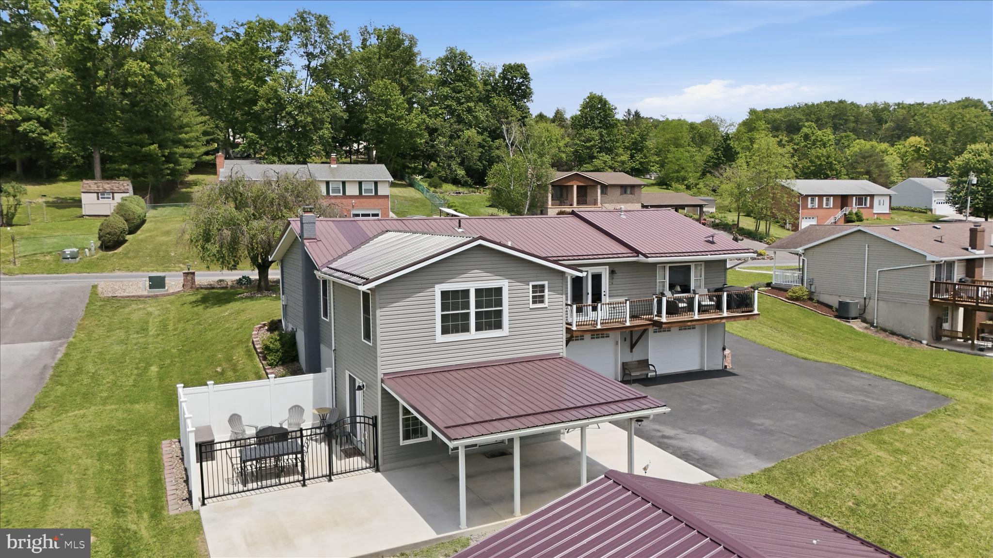 CRESAPTOWN - Residential