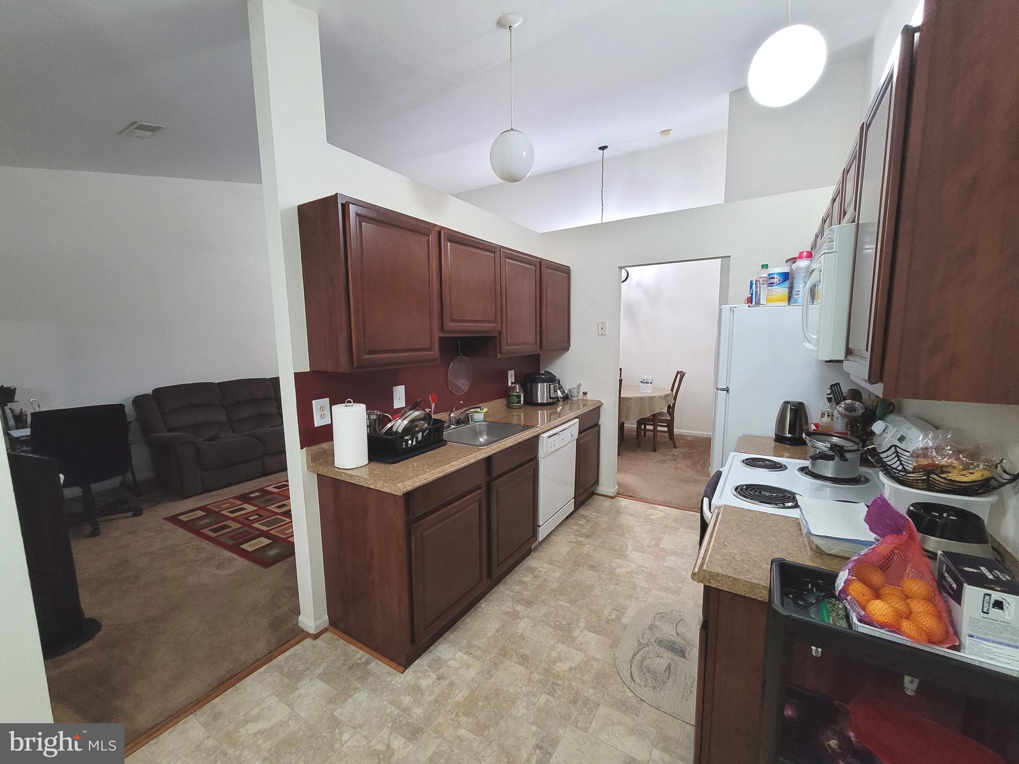 BATTERY HEIGHTS - Residential Lease