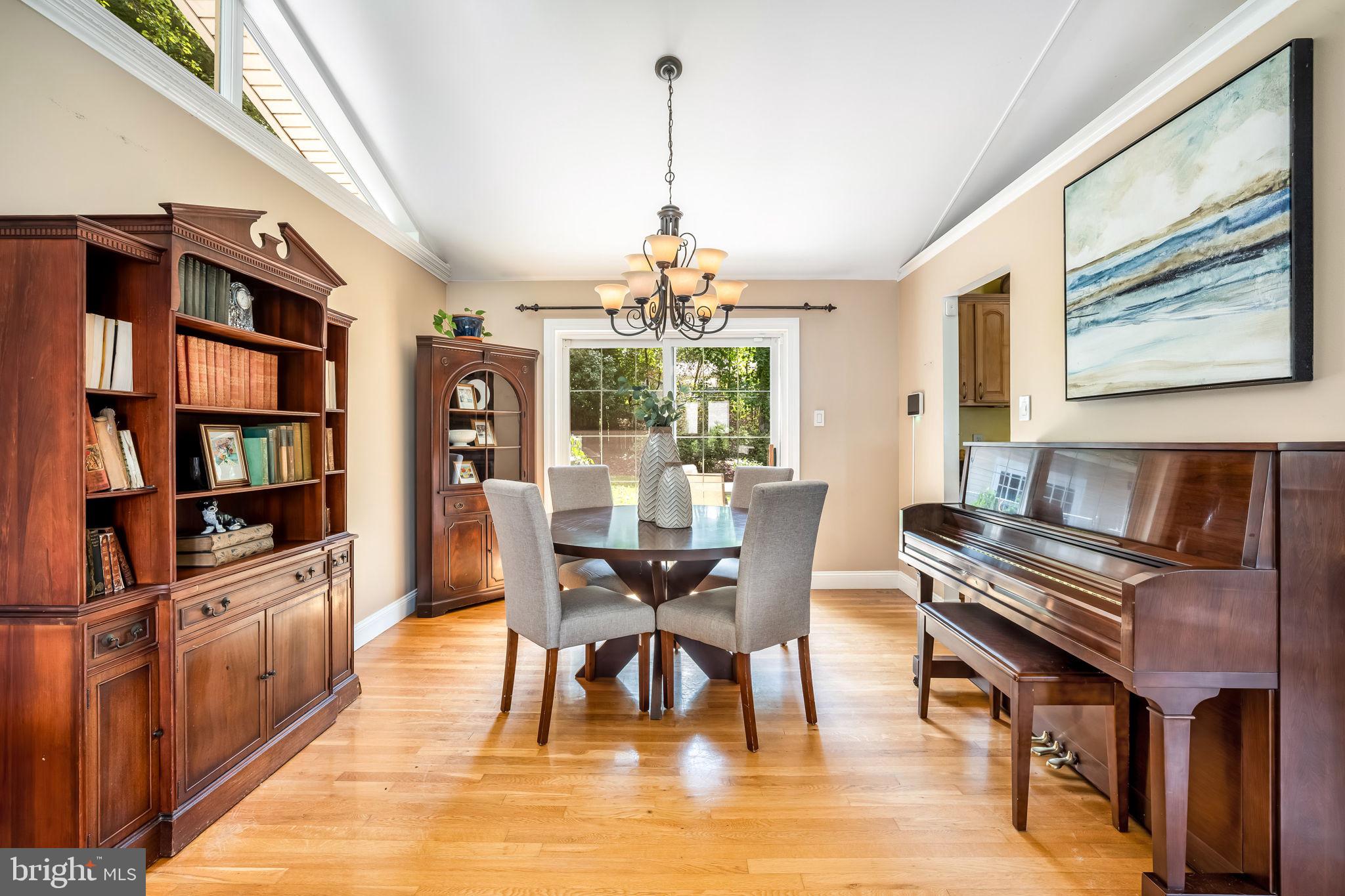 8926 CROMWELL DRIVE