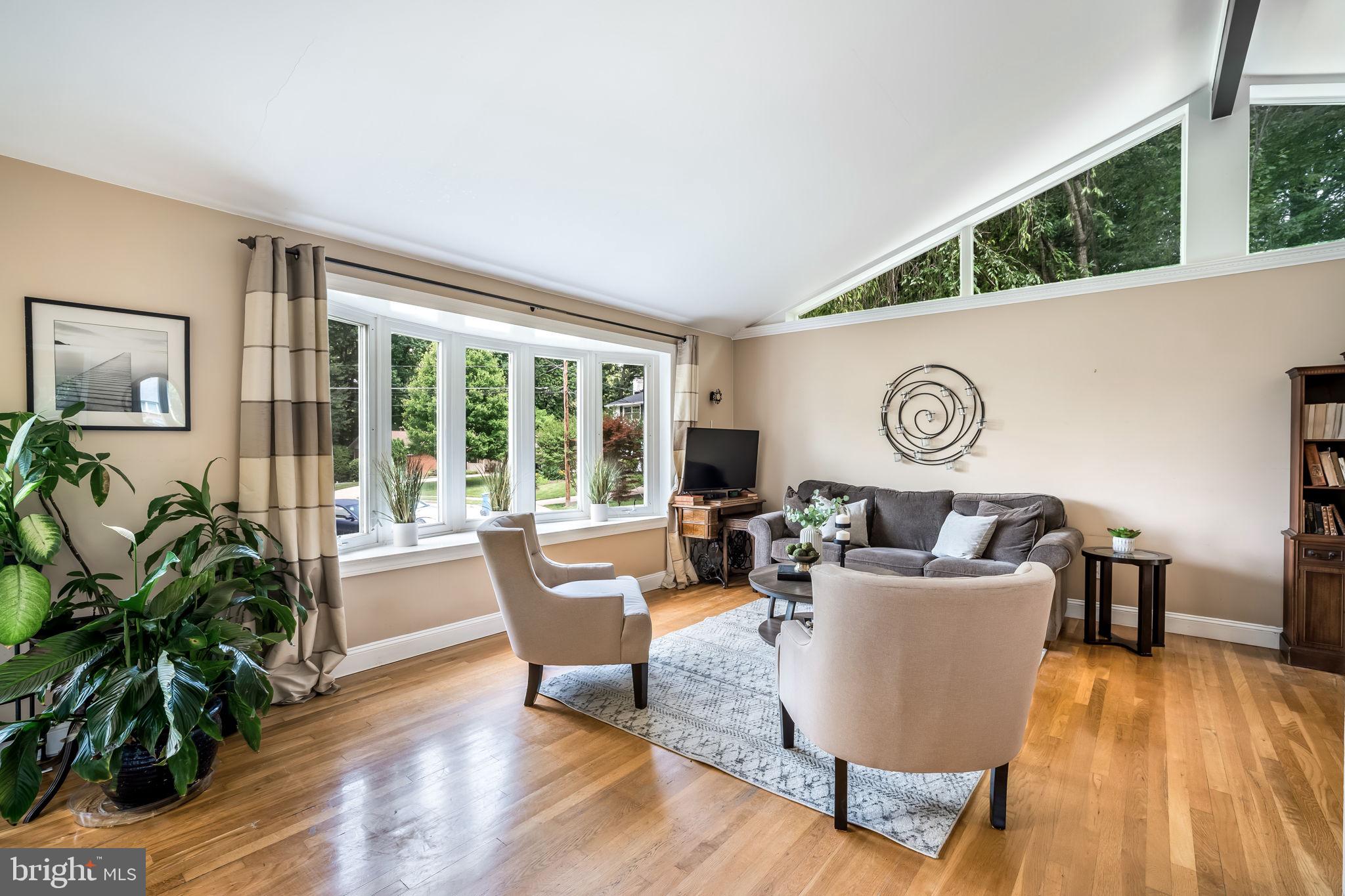8926 CROMWELL DRIVE