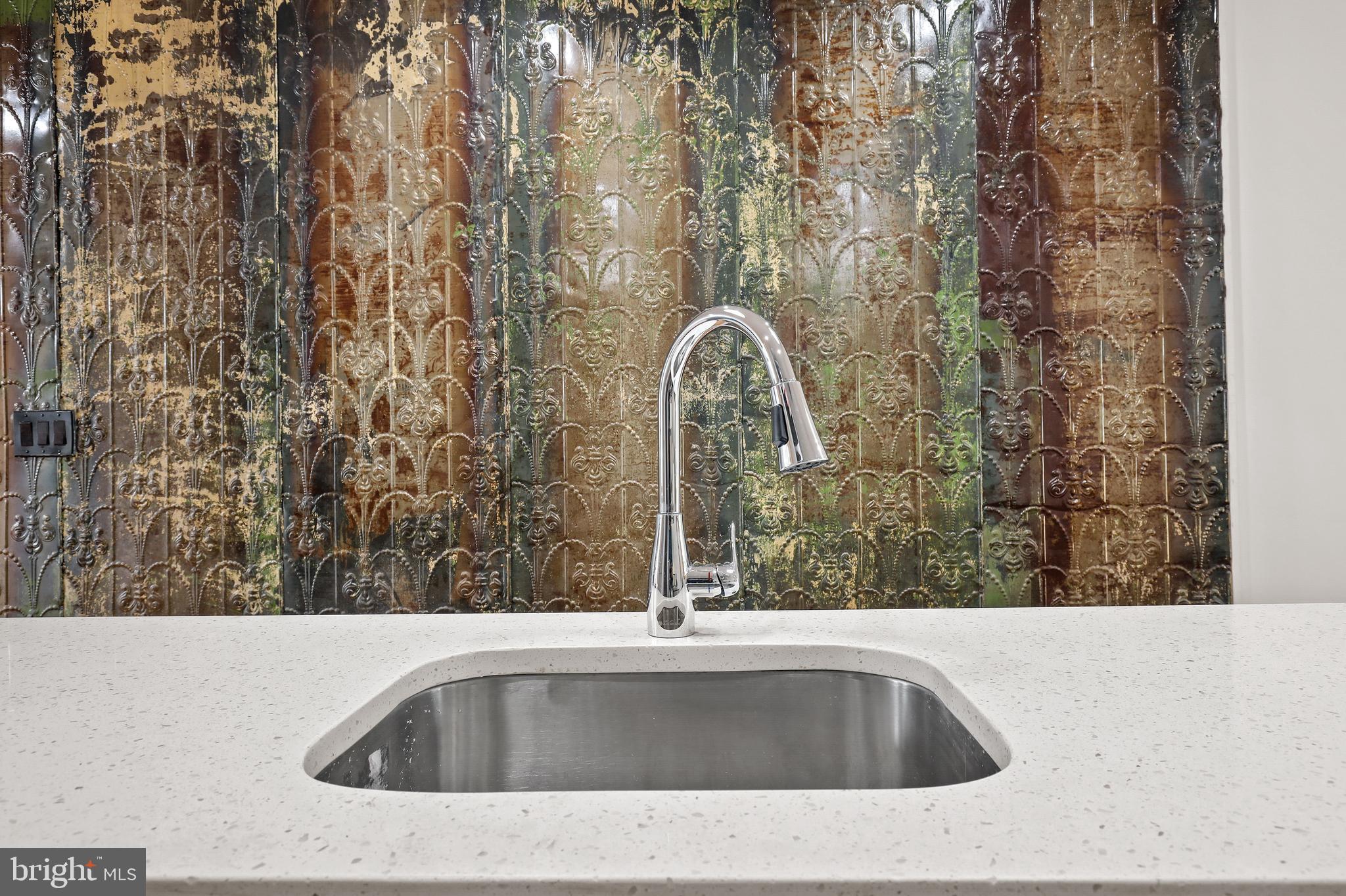 HOLLINS MARKET - Residential