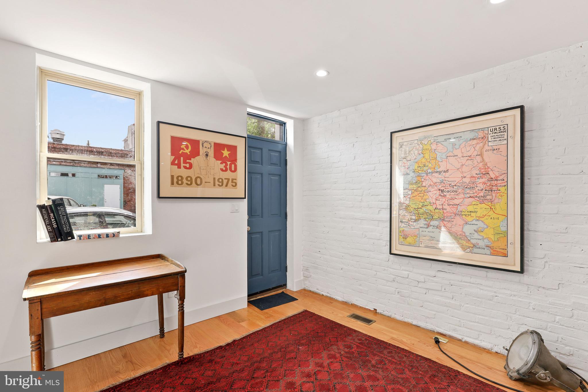 HOLLINS MARKET - Residential