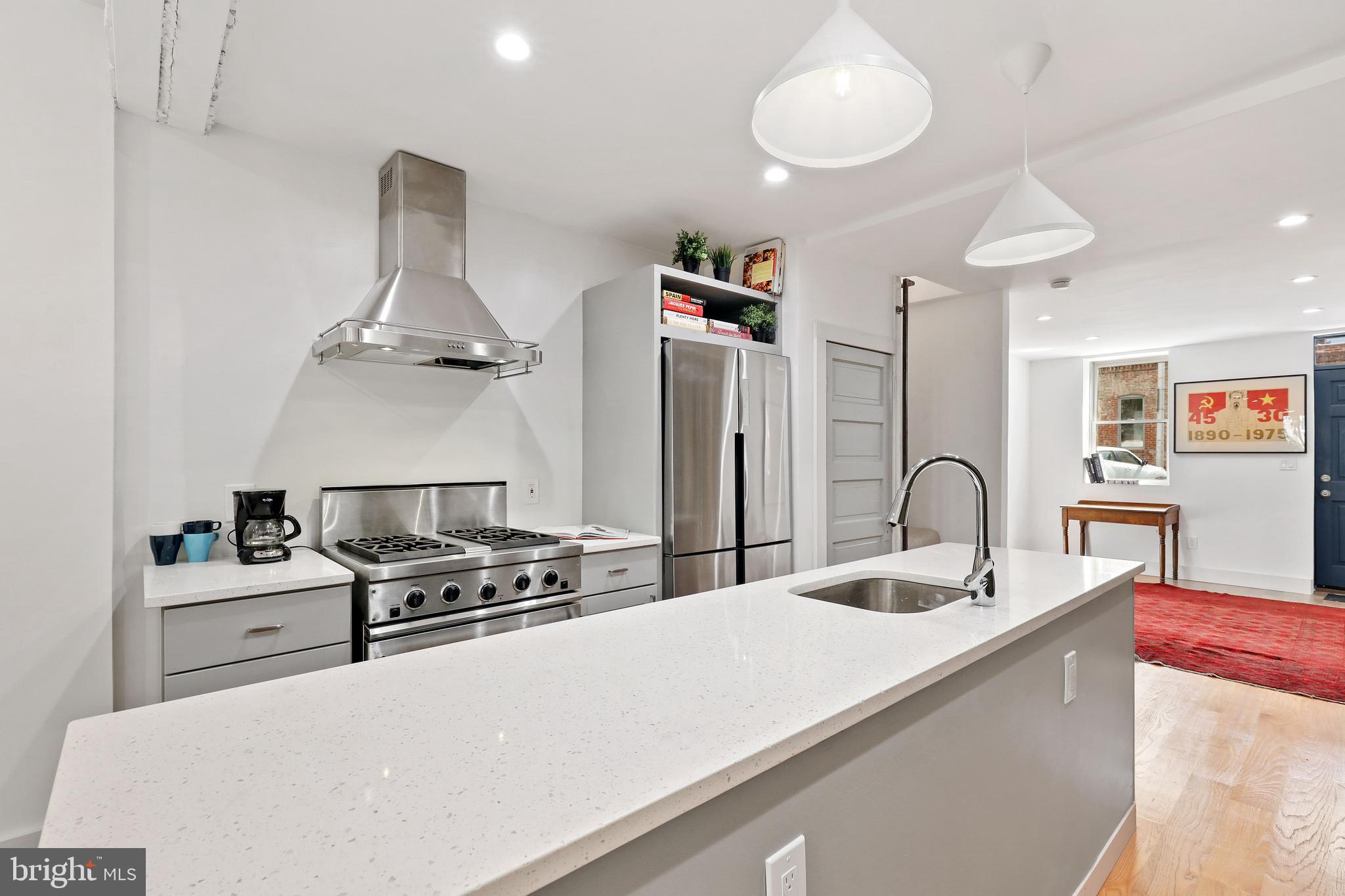 HOLLINS MARKET - Residential