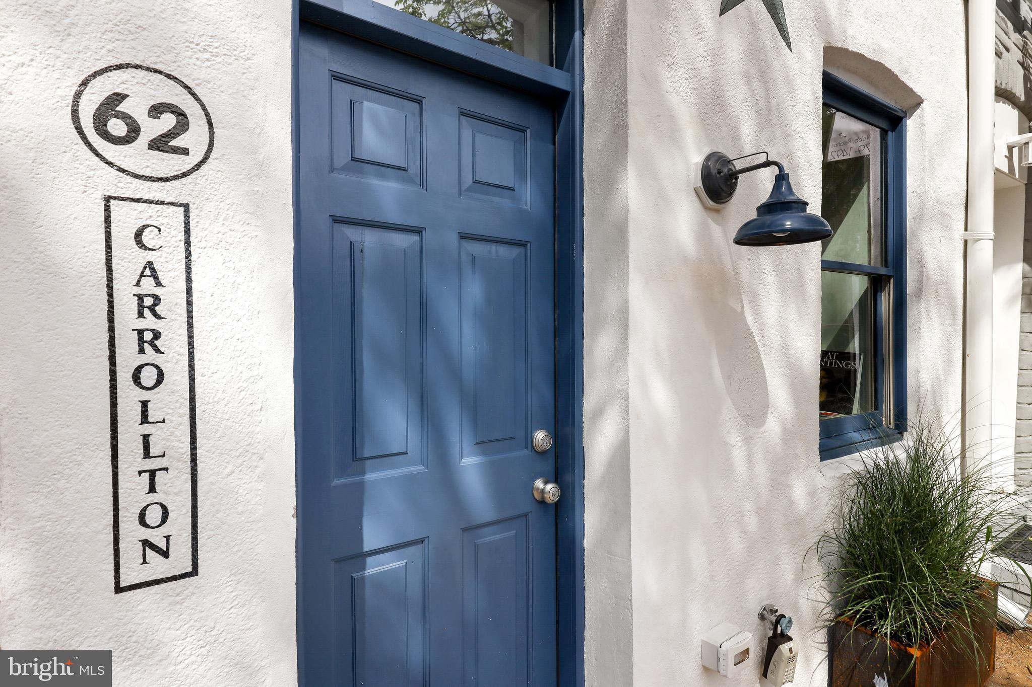 HOLLINS MARKET - Residential