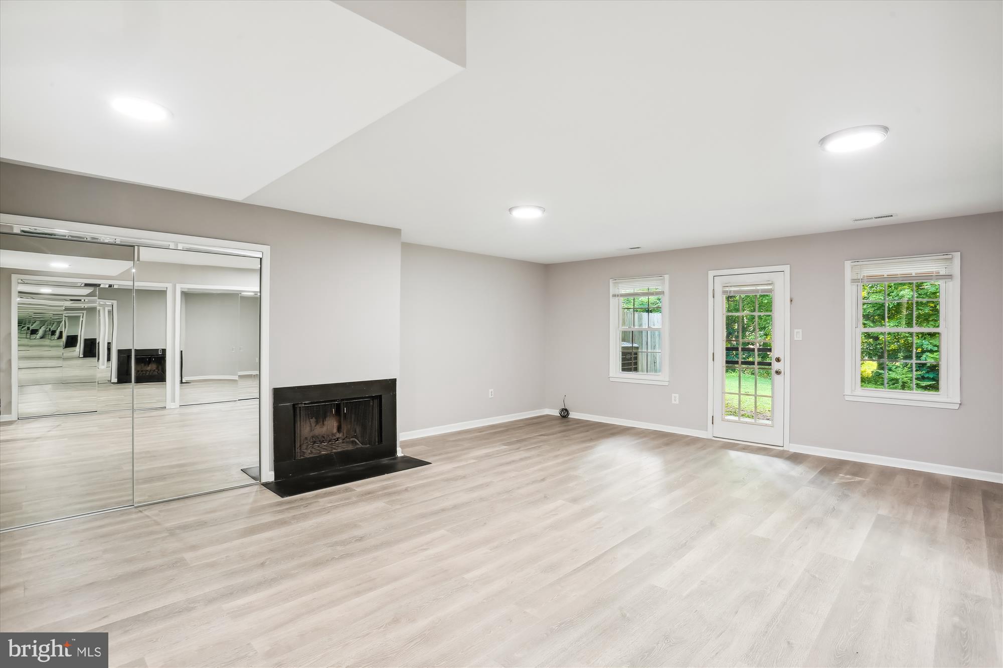 INVERNESS KNOLLS - Residential