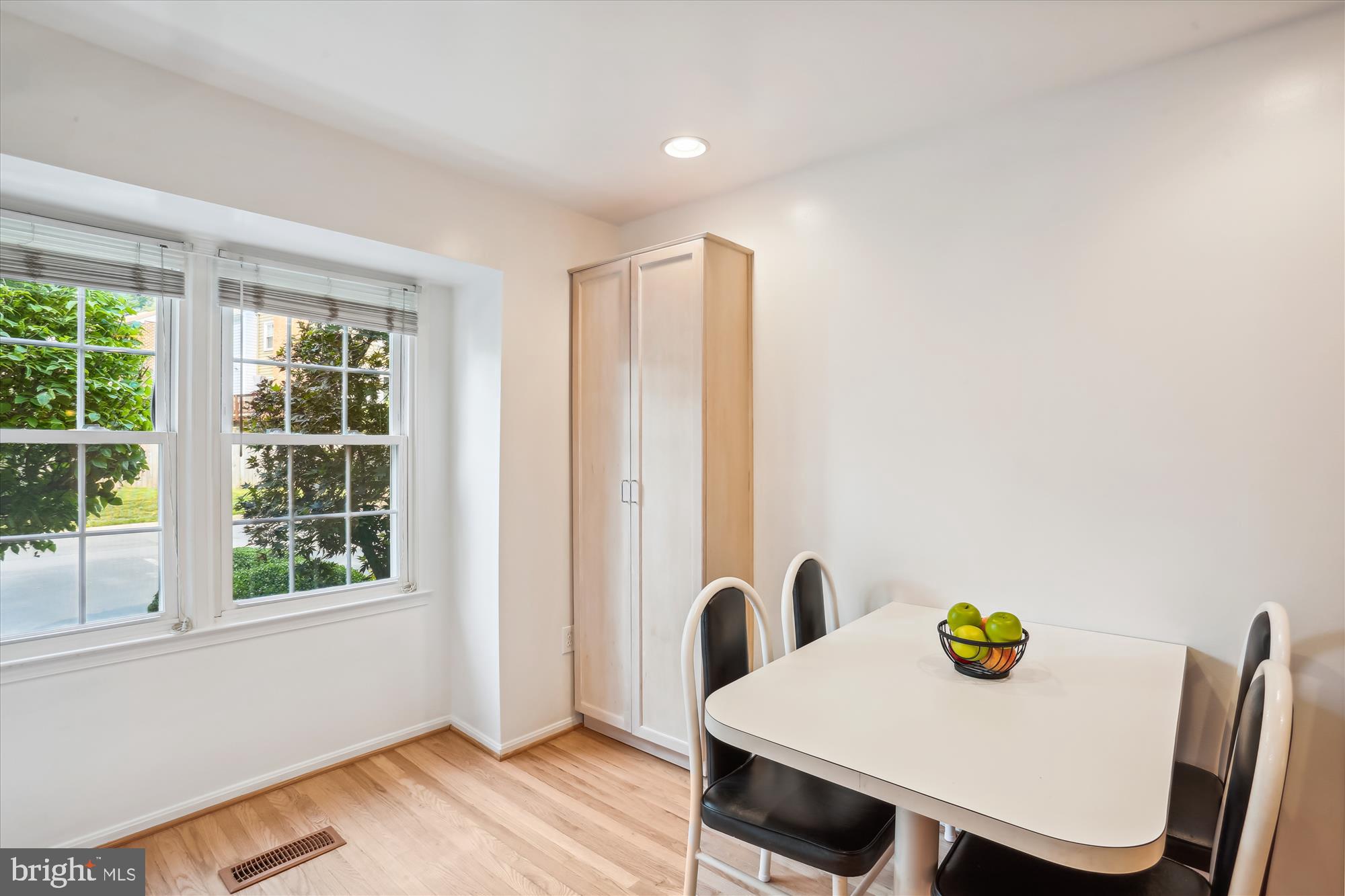 INVERNESS KNOLLS - Residential