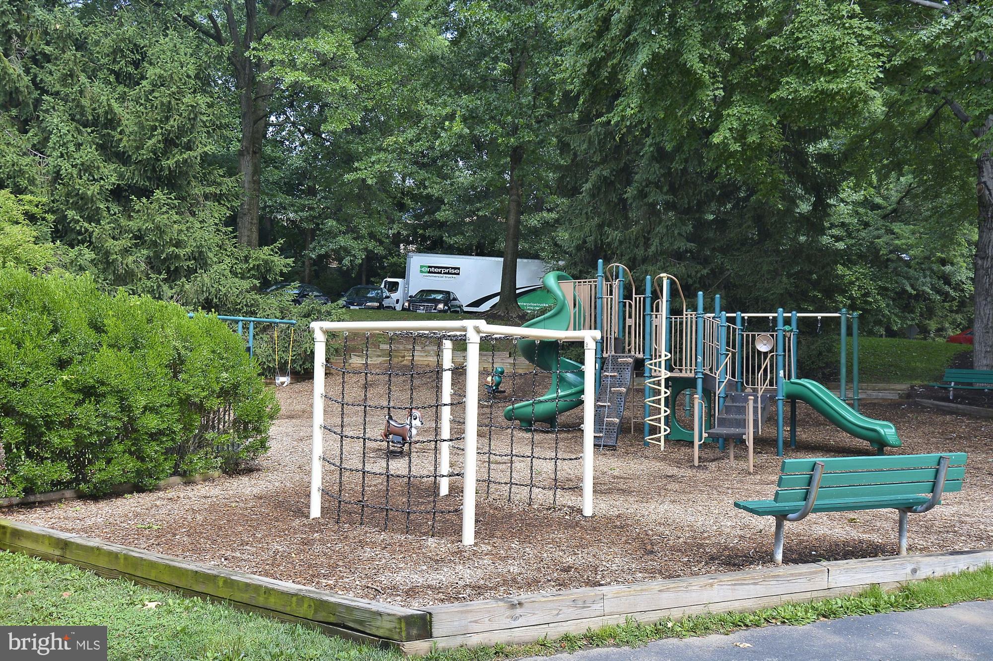 INVERNESS KNOLLS - Residential