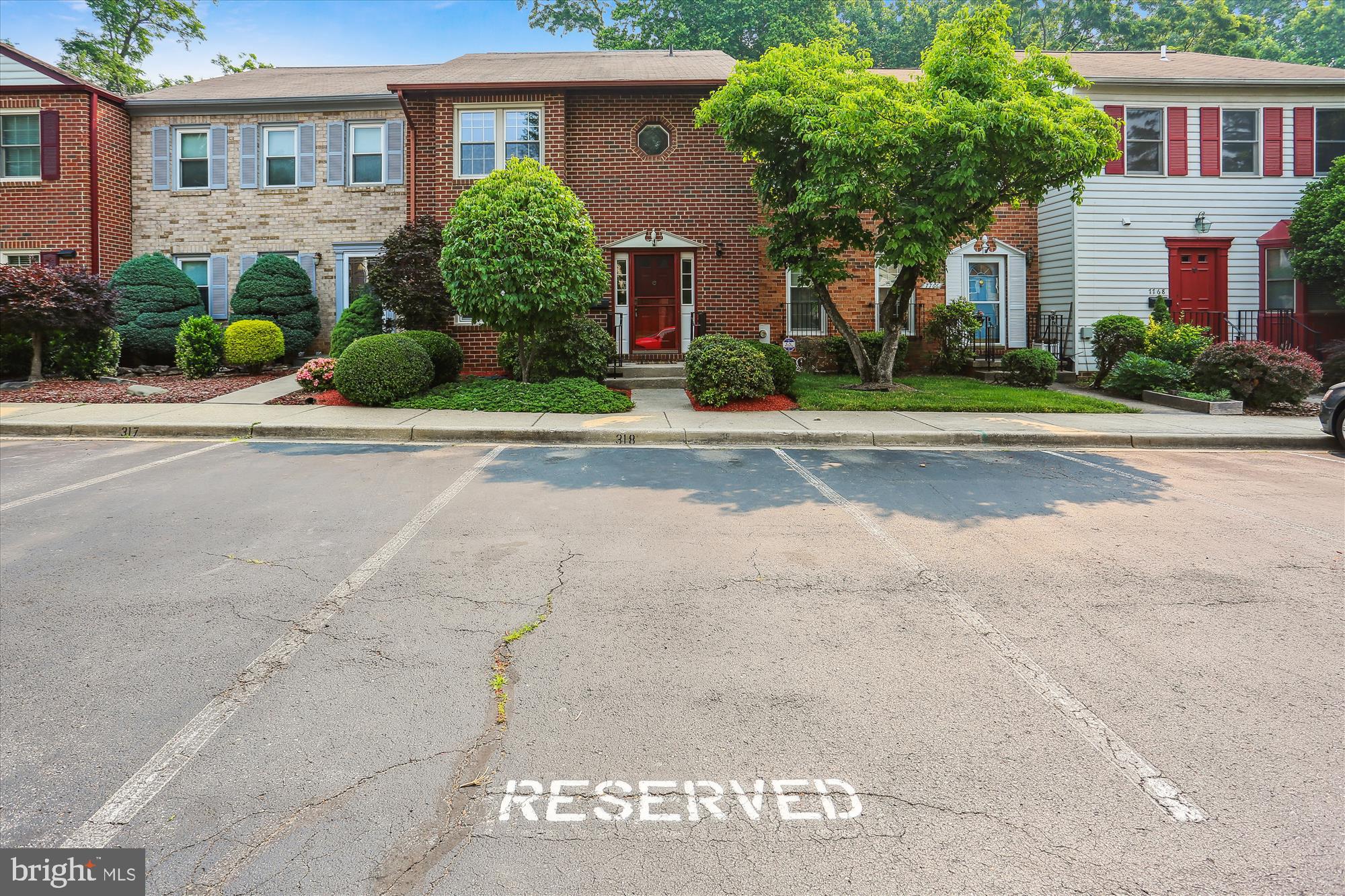 INVERNESS KNOLLS - Residential