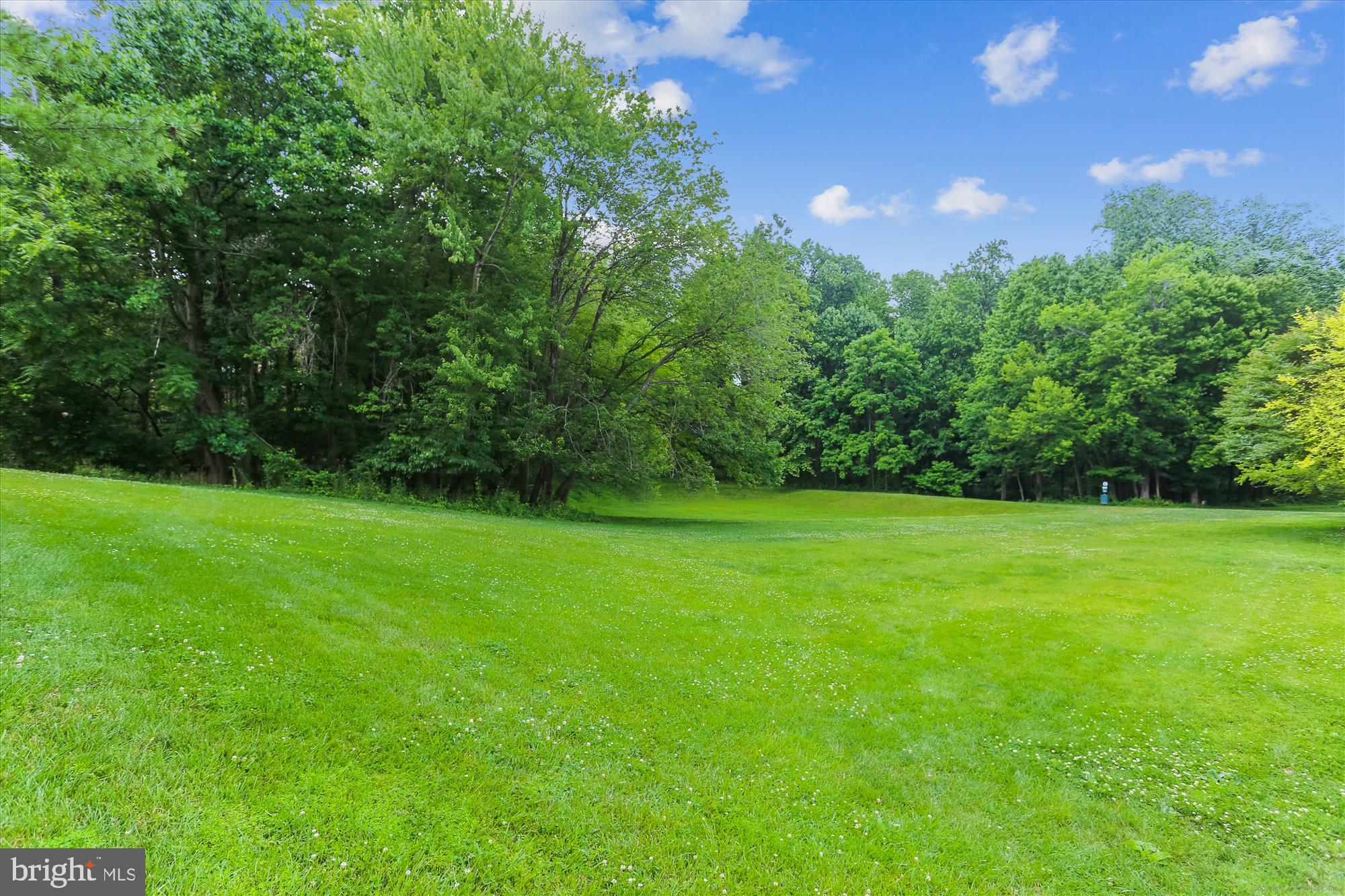 INVERNESS KNOLLS - Residential