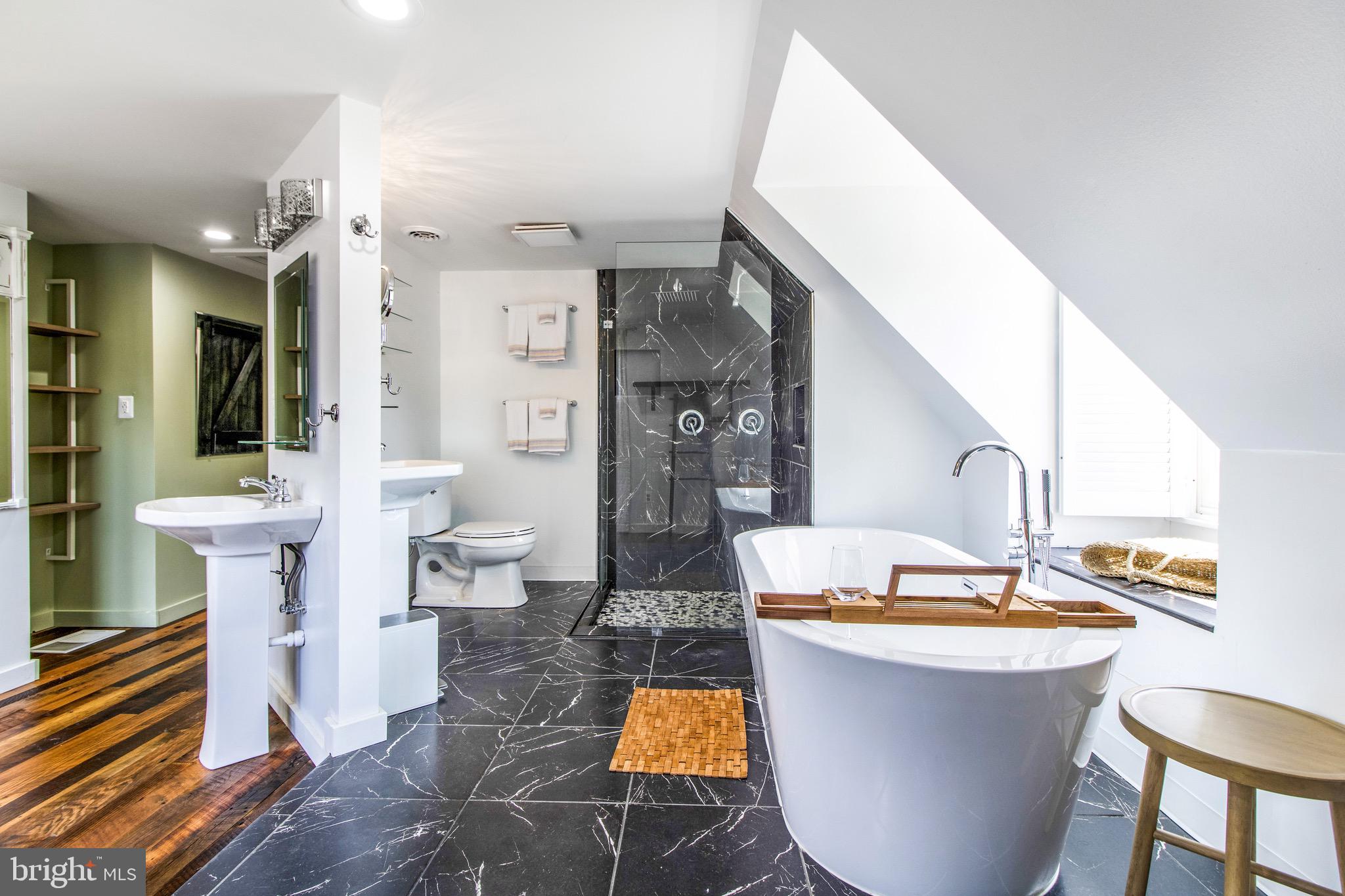 ARGYLE HEIGHTS - Residential Lease