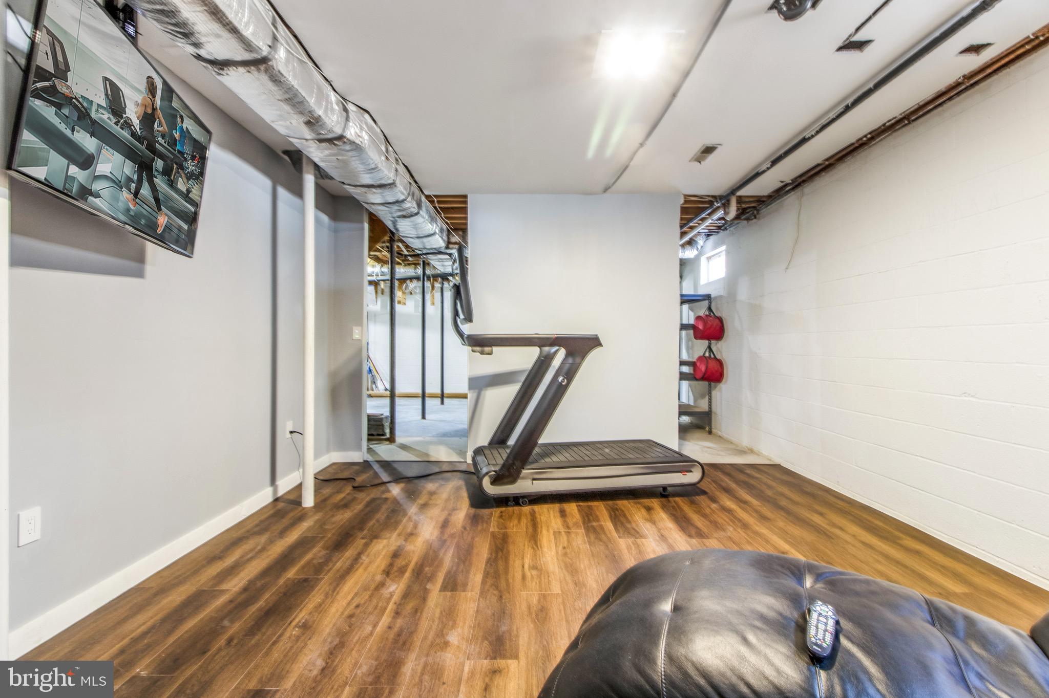 ARGYLE HEIGHTS - Residential Lease