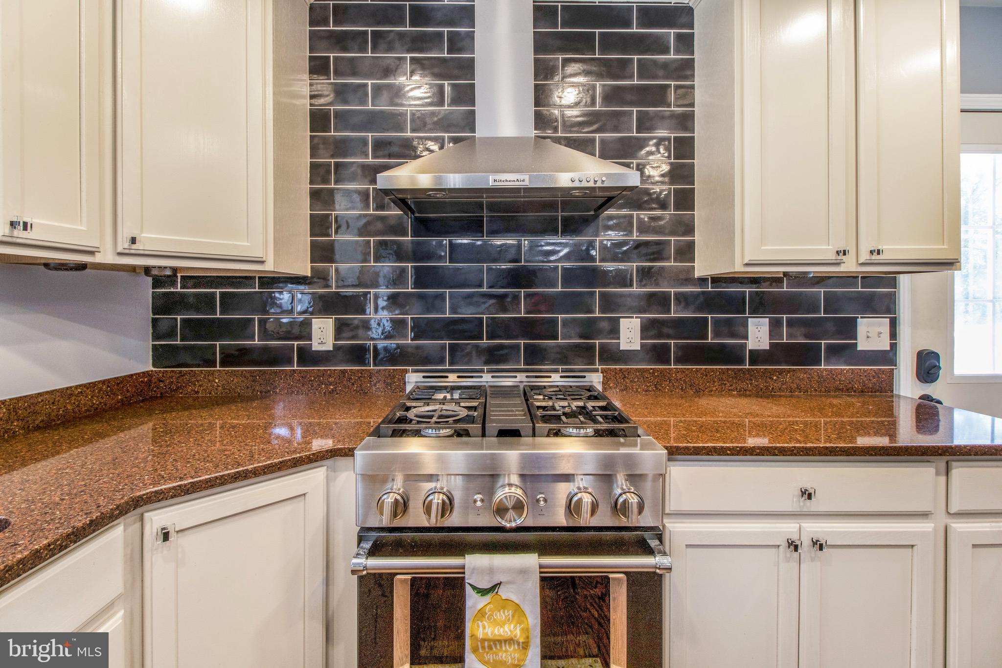 ARGYLE HEIGHTS - Residential Lease