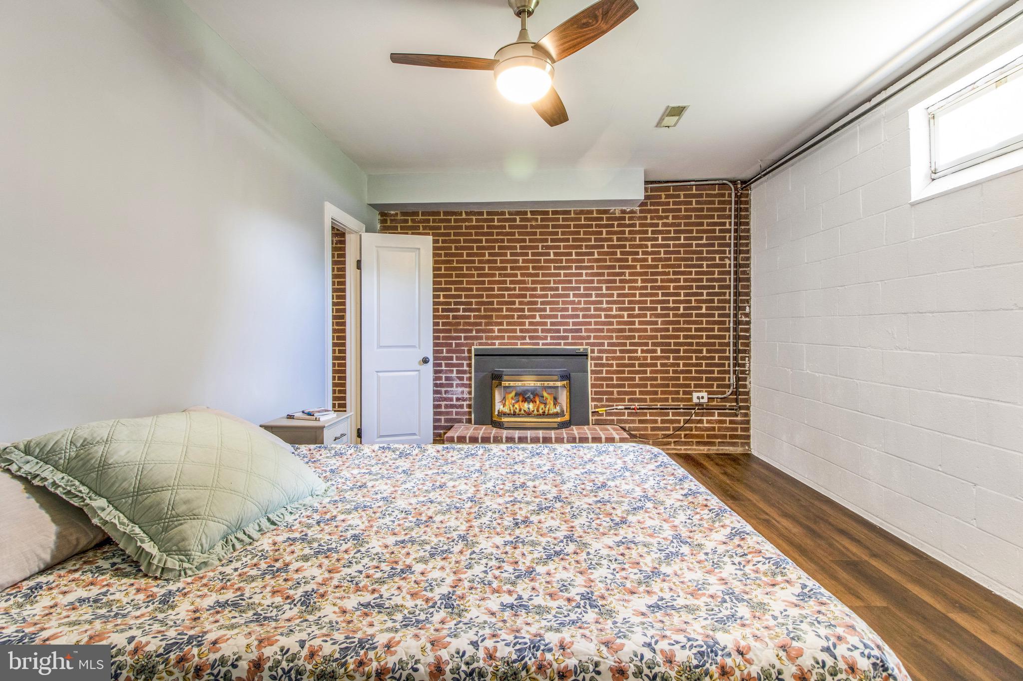 ARGYLE HEIGHTS - Residential Lease