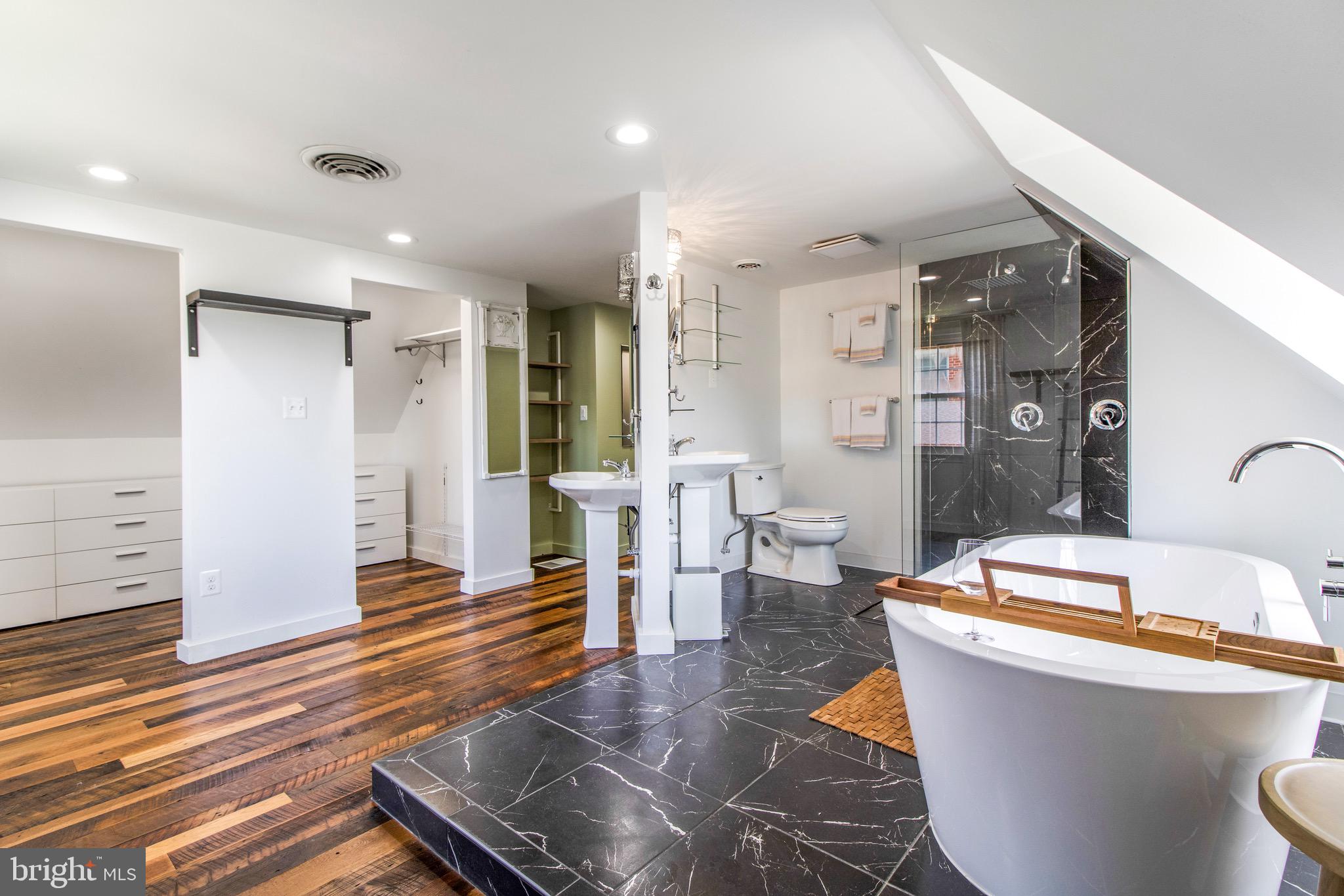 ARGYLE HEIGHTS - Residential Lease