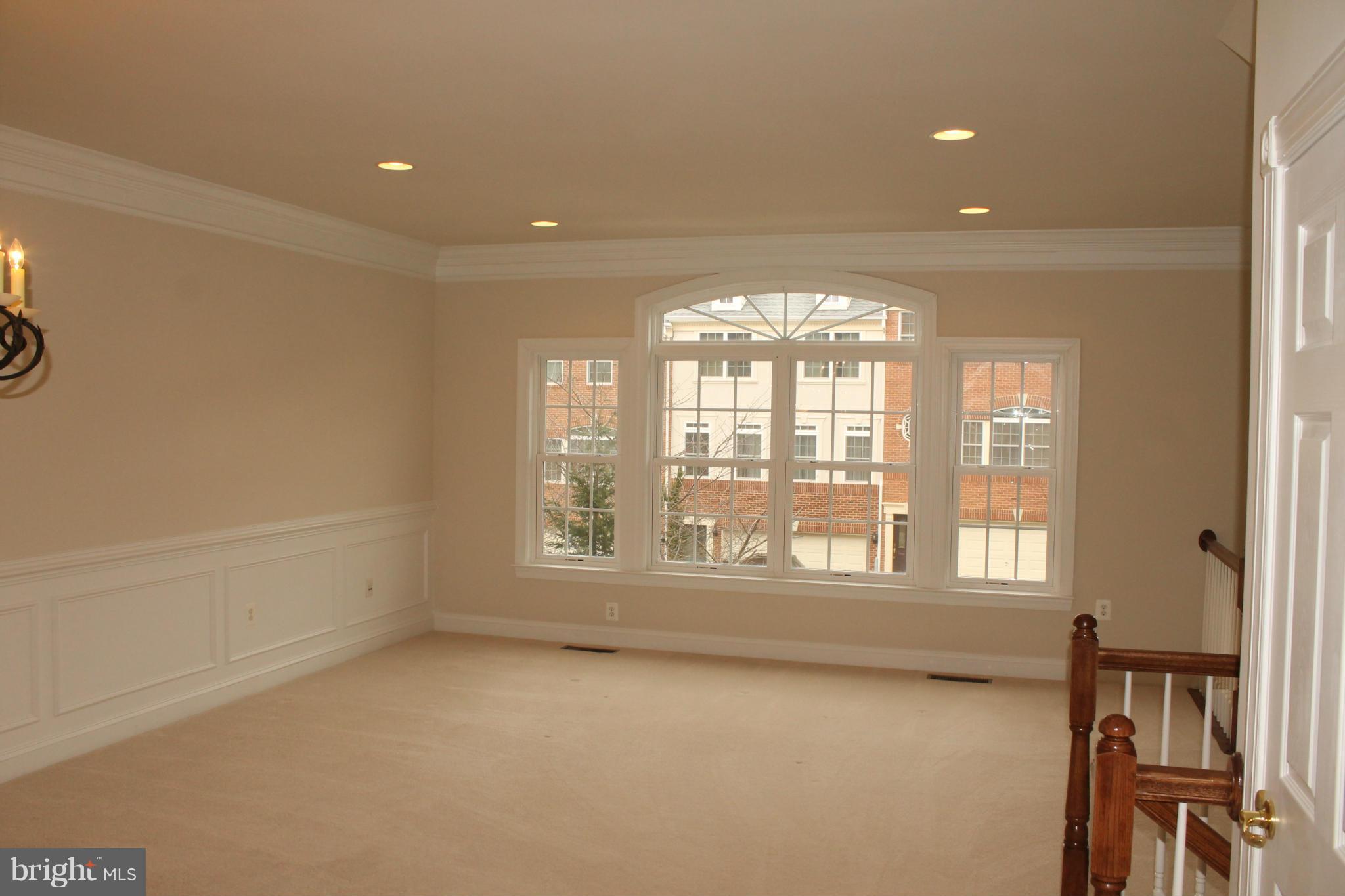 47567 ROYAL BURNHAM TERRACE