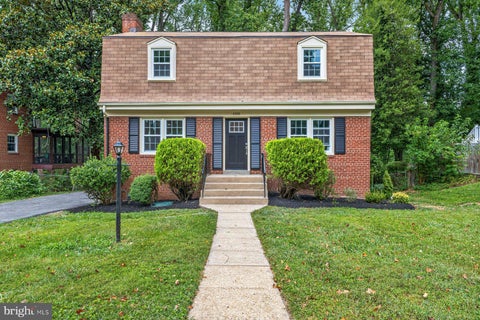 Photo of 6536 Oakwood Drive, FALLS CHURCH, VA 22041 (MLS # VAFX2332060)
