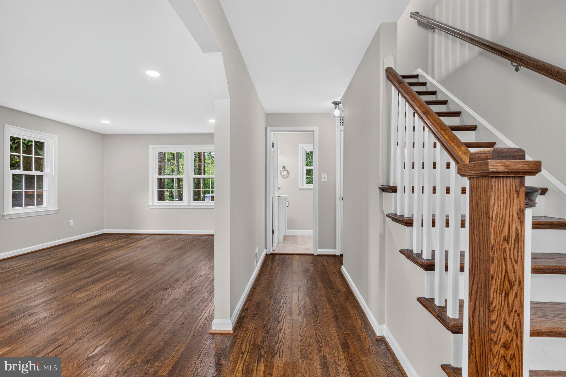 6536 OAKWOOD DRIVE