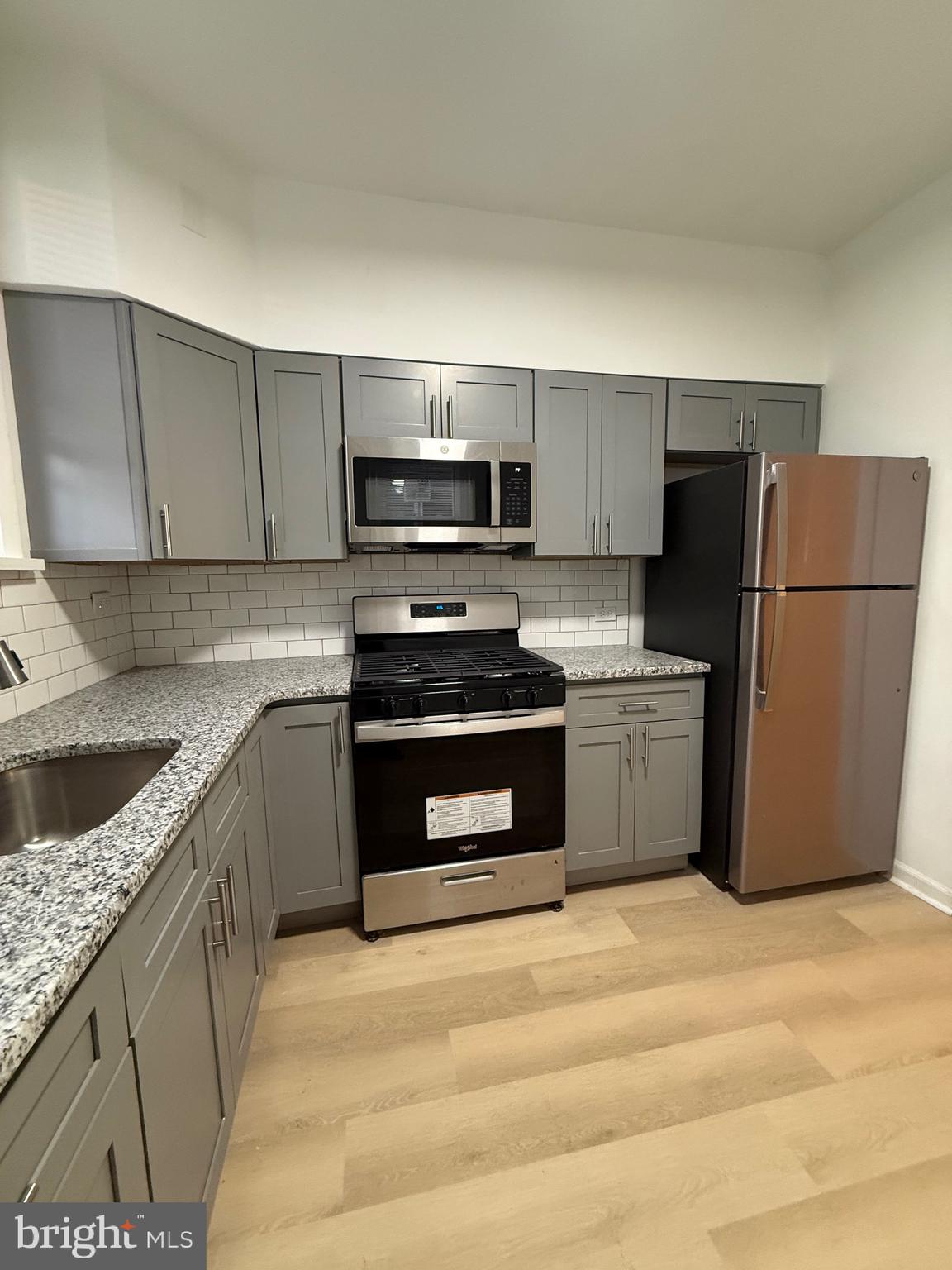 3826 N MARSHALL STREET