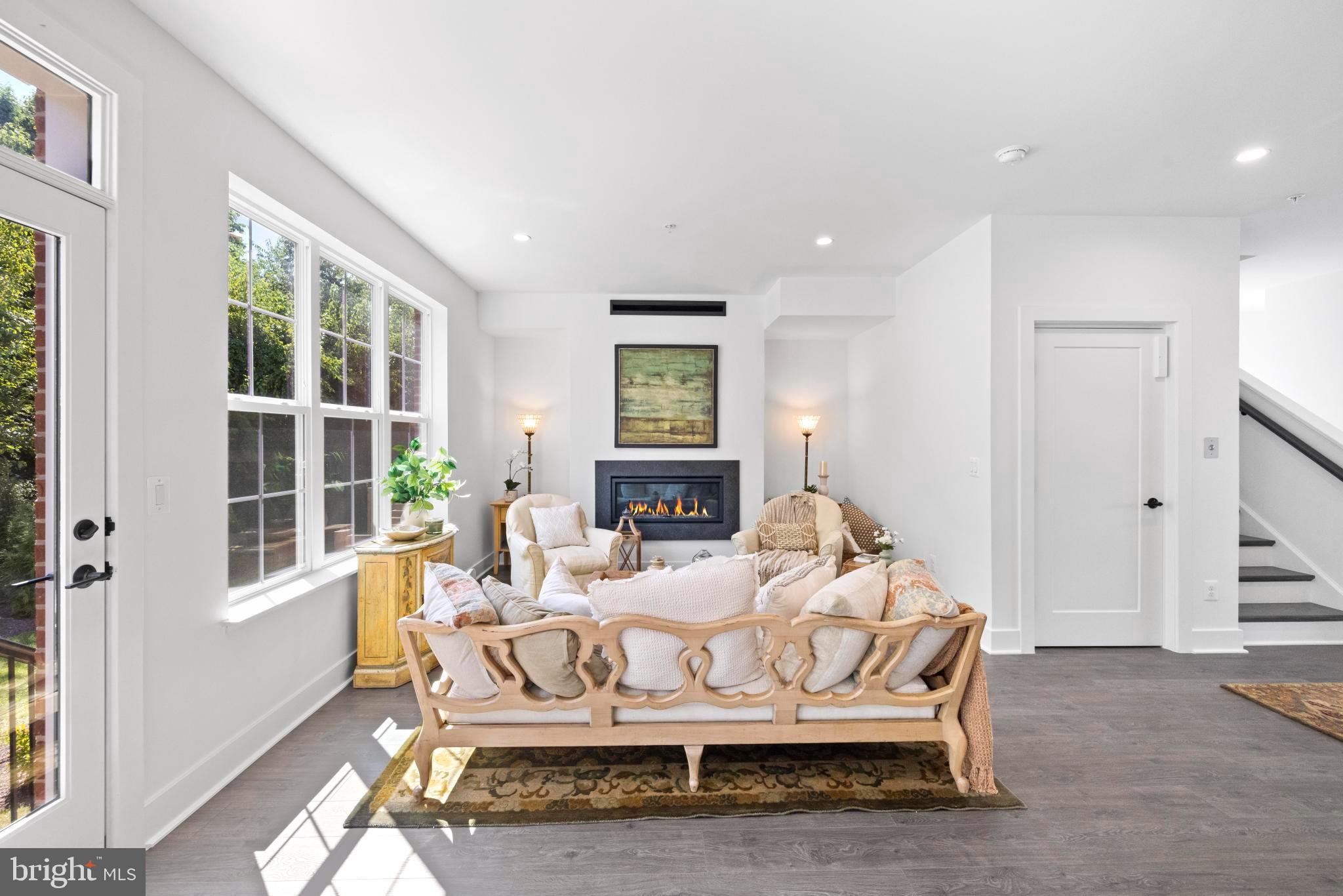 FARMSTEAD DISTRICT - Residential