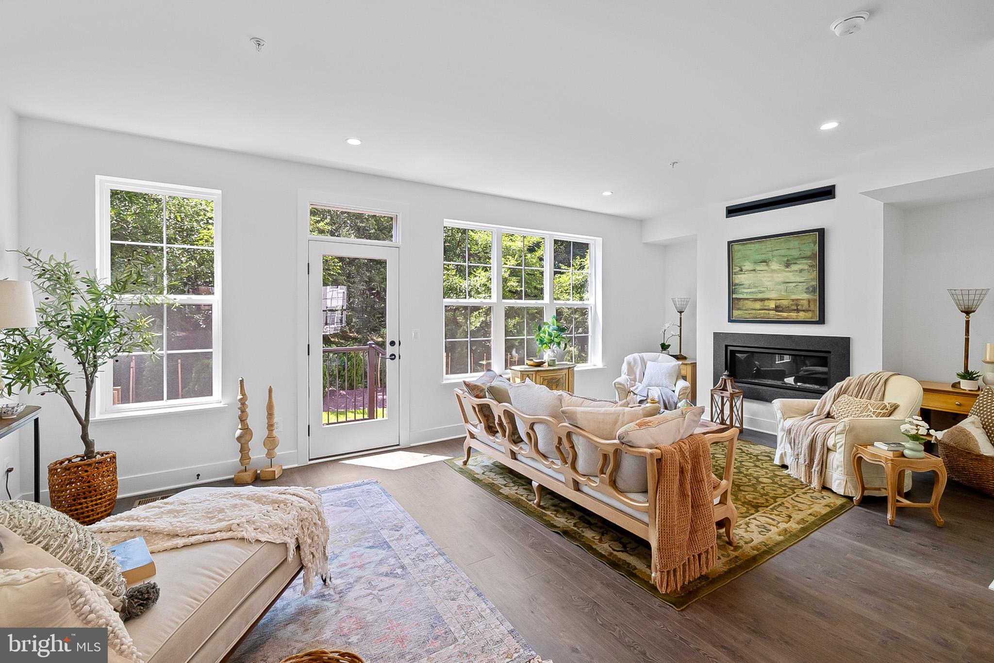 FARMSTEAD DISTRICT - Residential