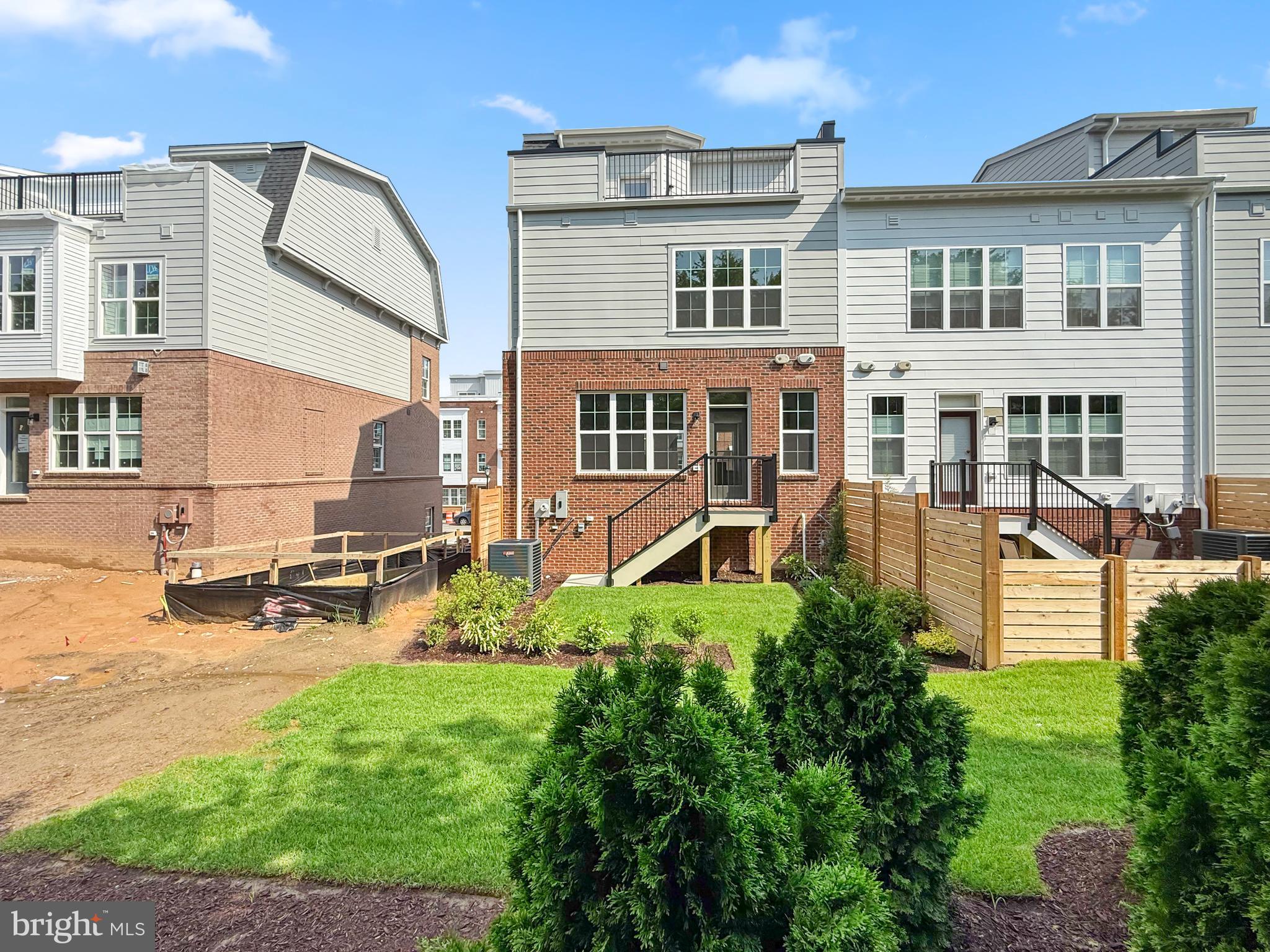 FARMSTEAD DISTRICT - Residential