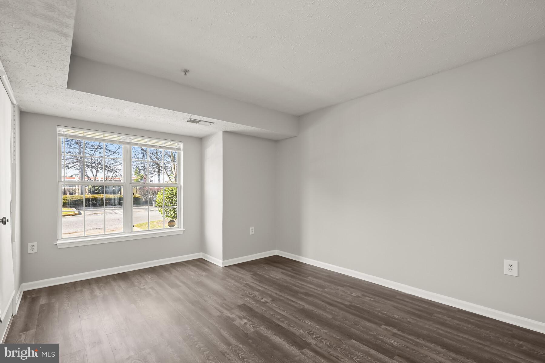 LARGO TOWN CENTER CONDOMINIUMS - Residential