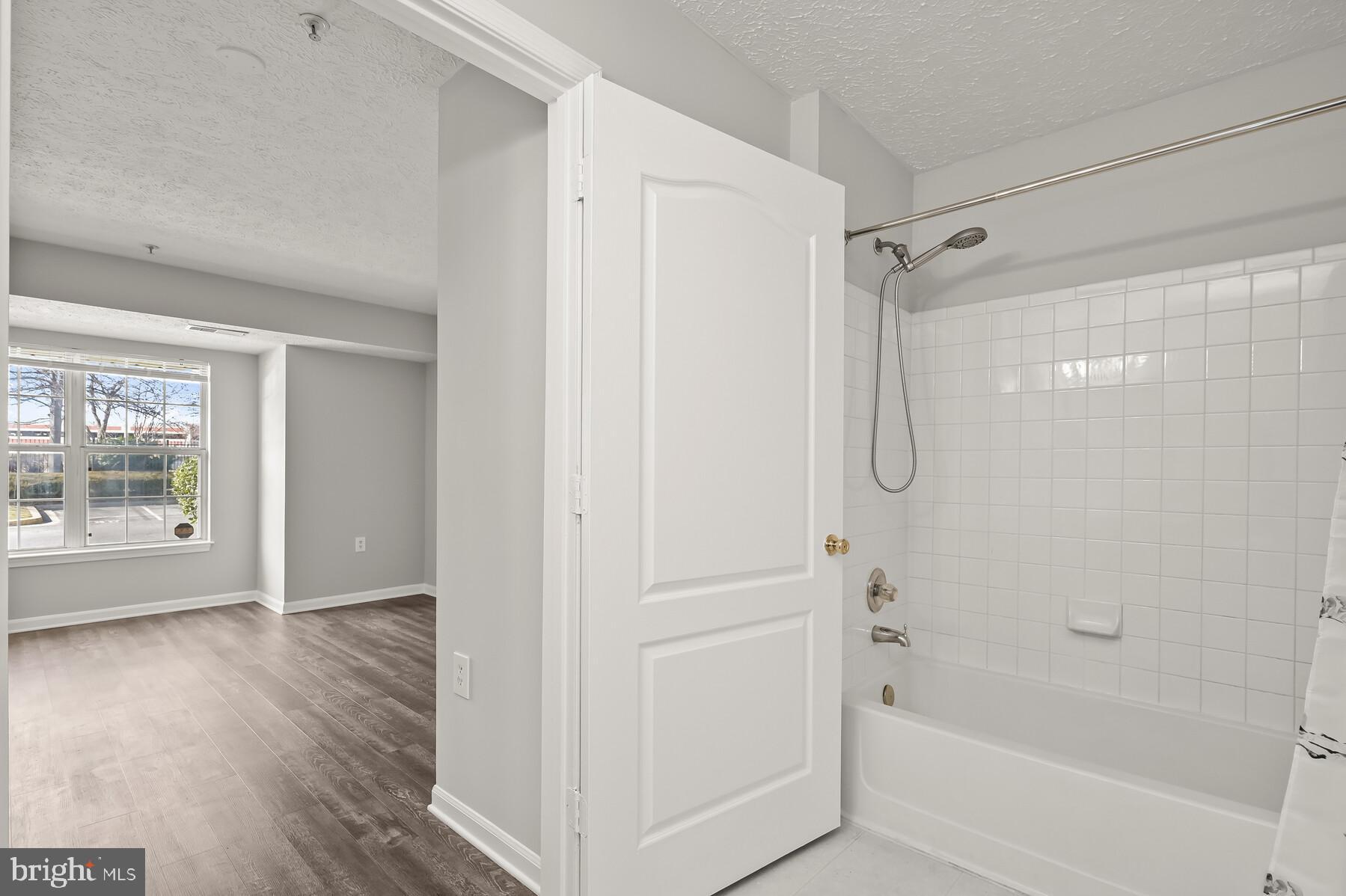 LARGO TOWN CENTER CONDOMINIUMS - Residential