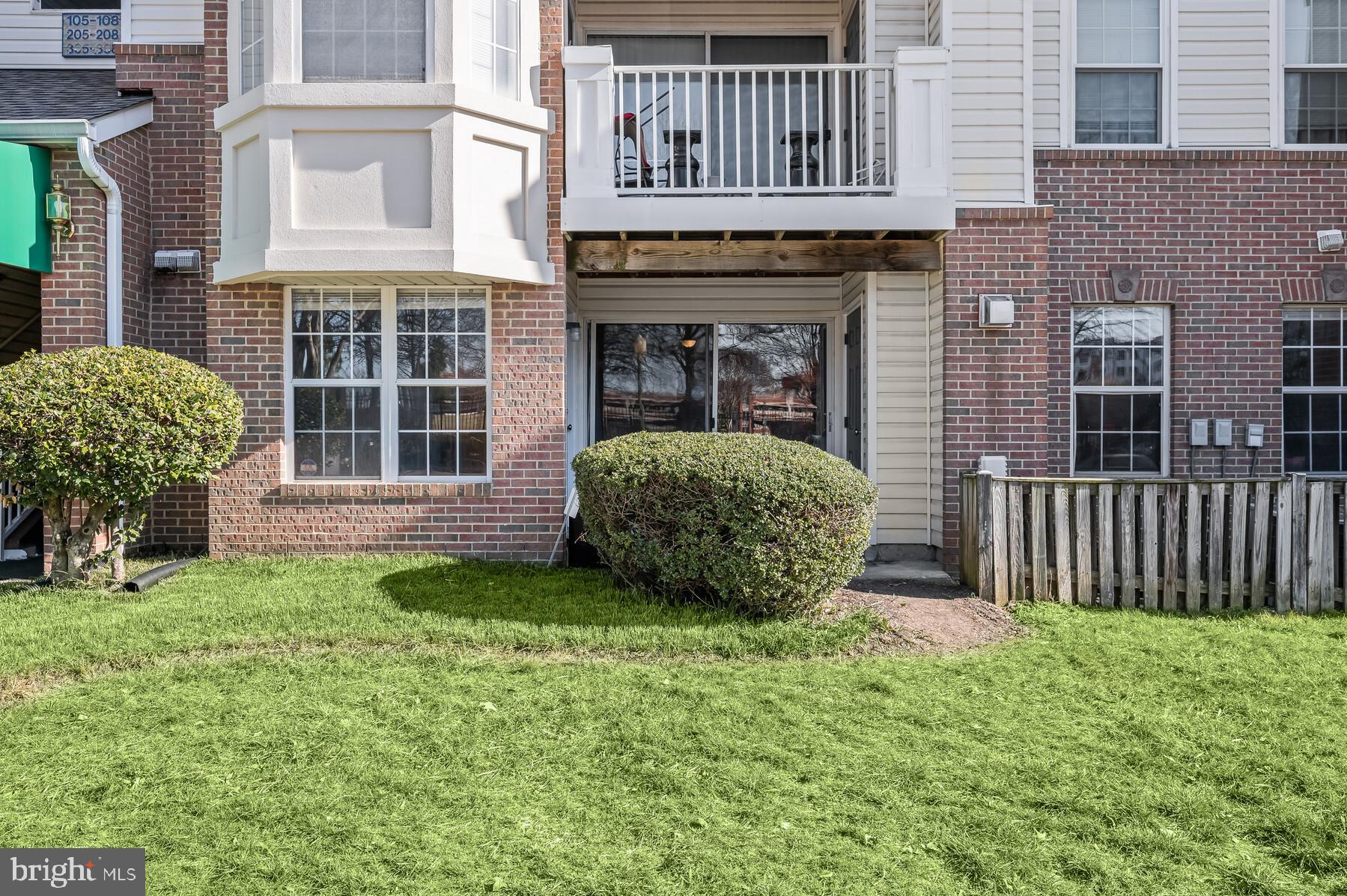 LARGO TOWN CENTER CONDOMINIUMS - Residential