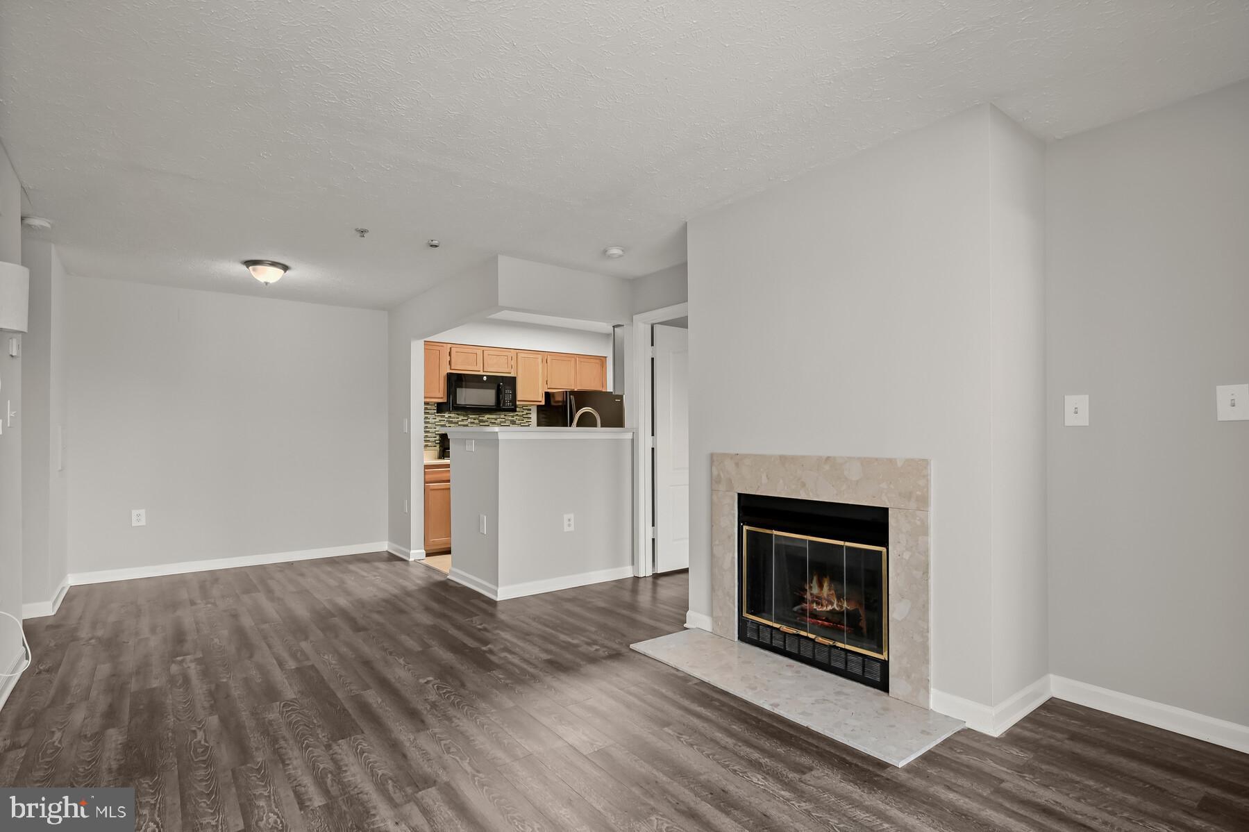 LARGO TOWN CENTER CONDOMINIUMS - Residential