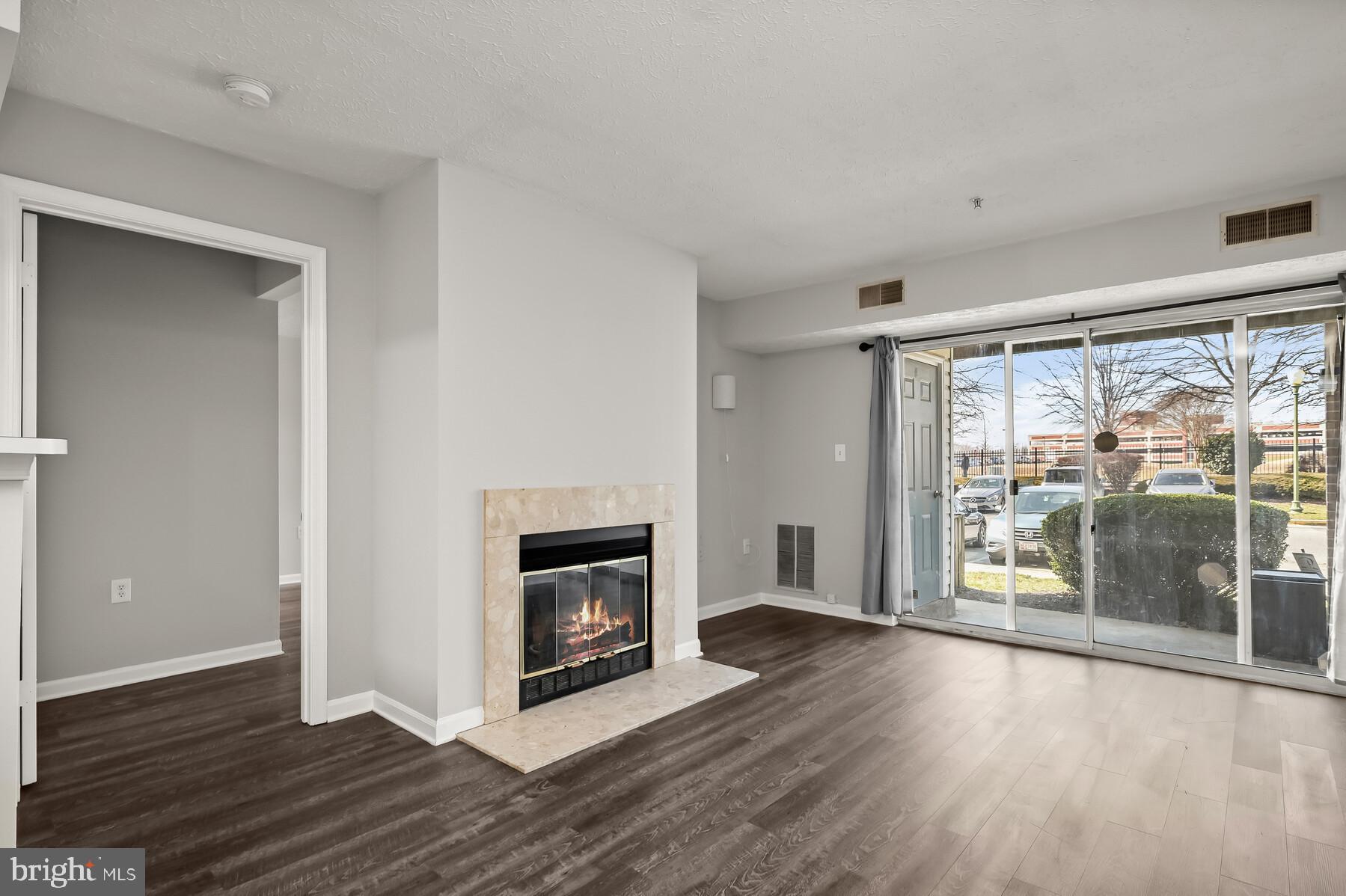 LARGO TOWN CENTER CONDOMINIUMS - Residential