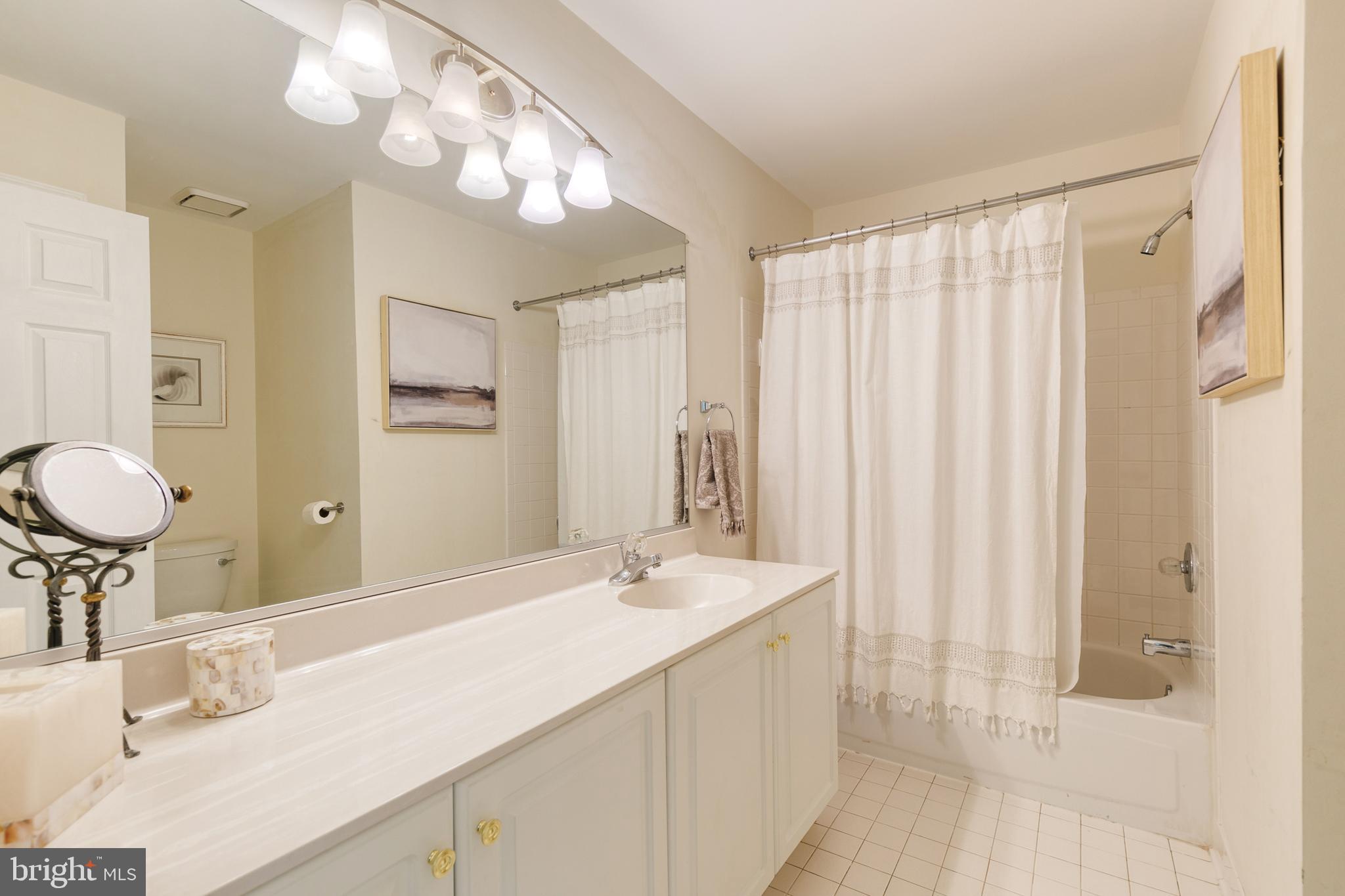 PEBBLE CREEK - Residential