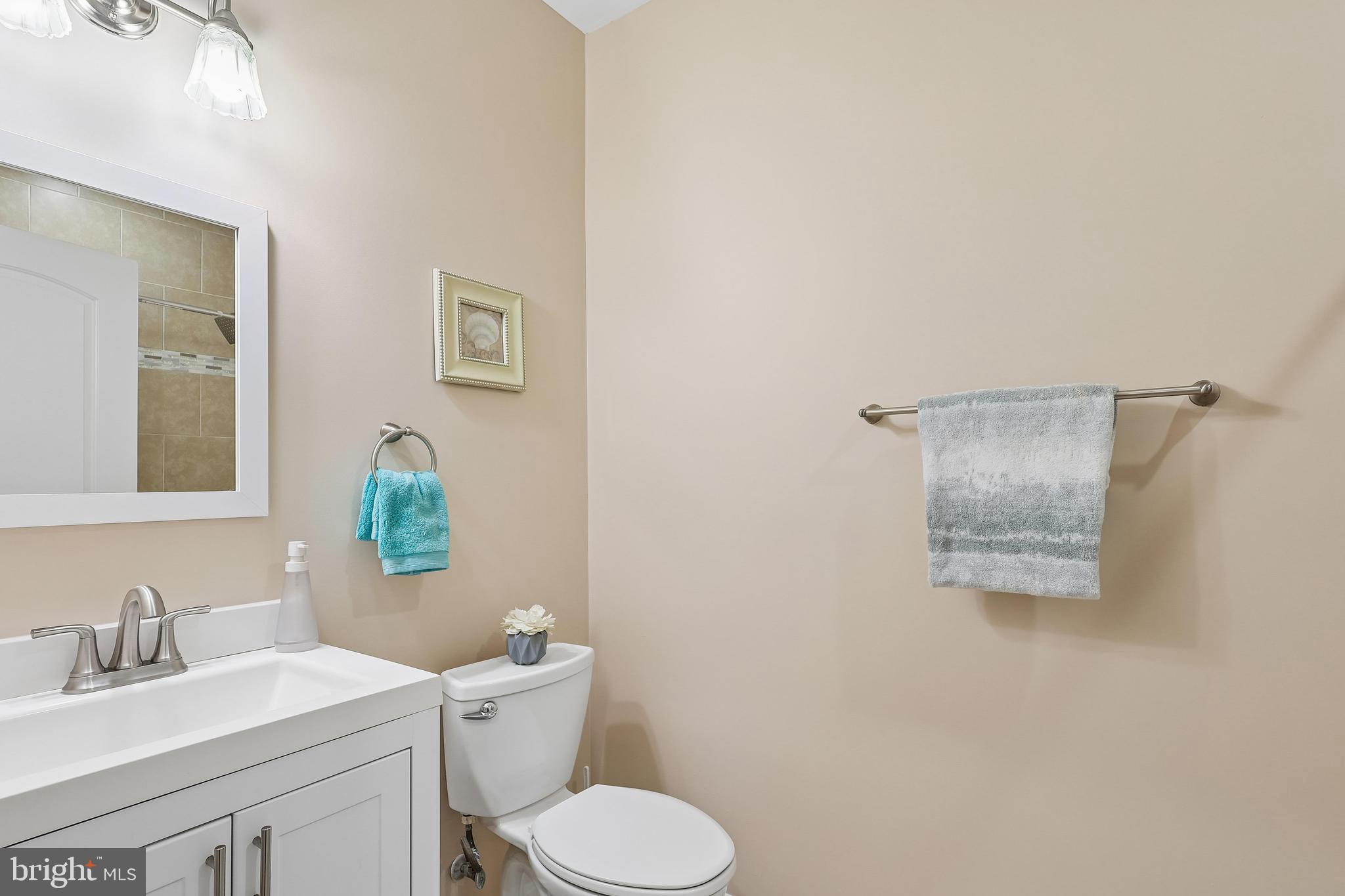 STONEHAVEN MEWS IN CROFTON VILLAGE - Residential