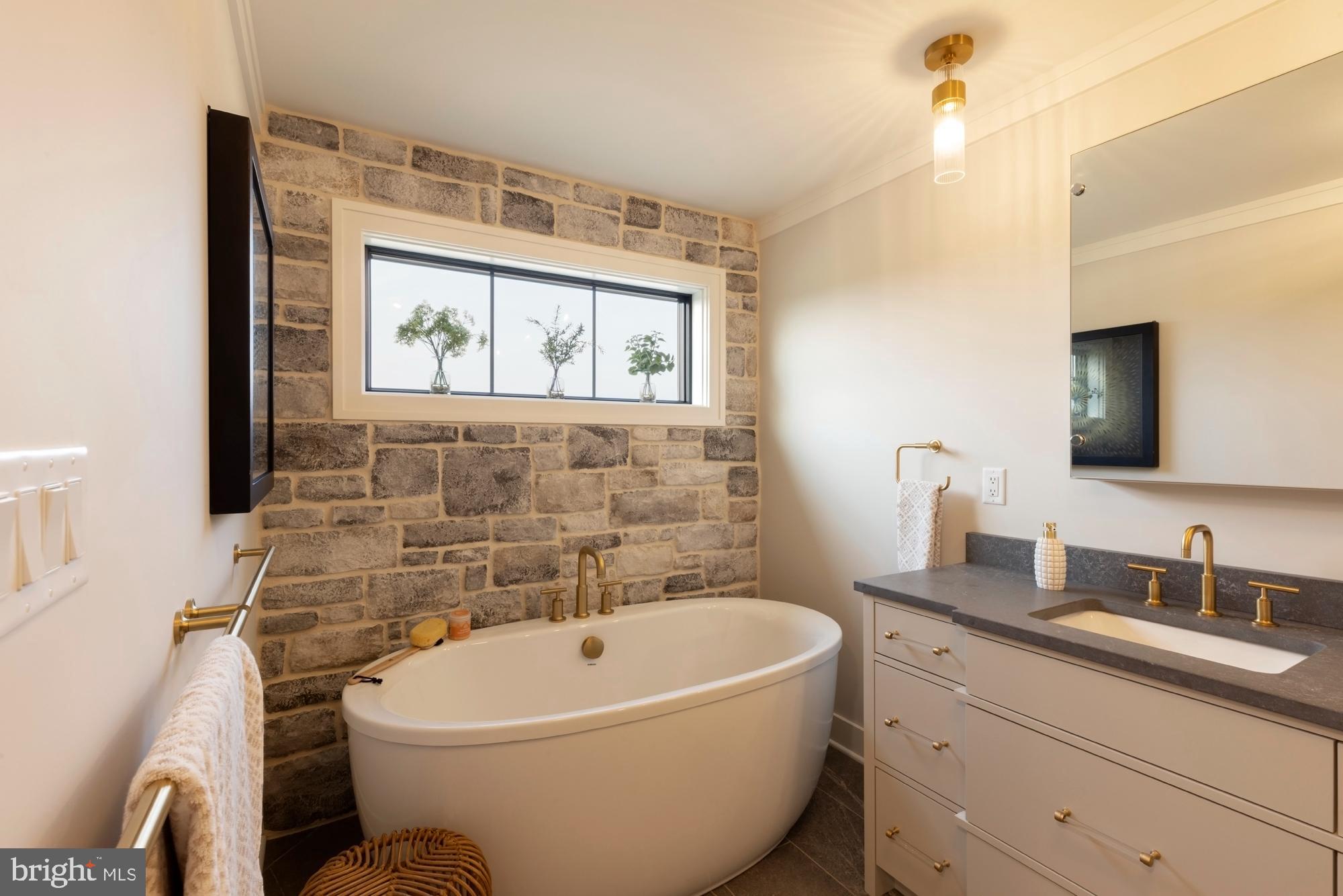 FARM CREST - Residential