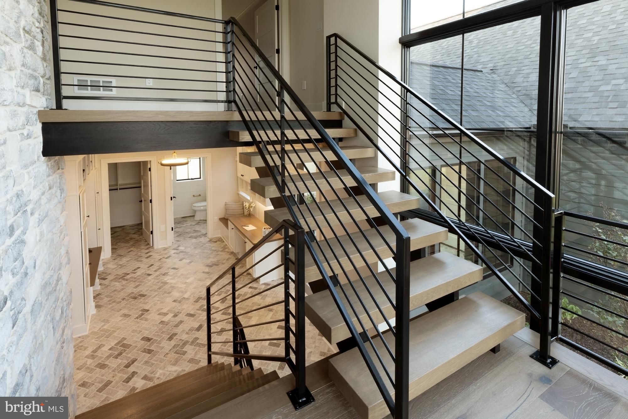 FARM CREST - Residential