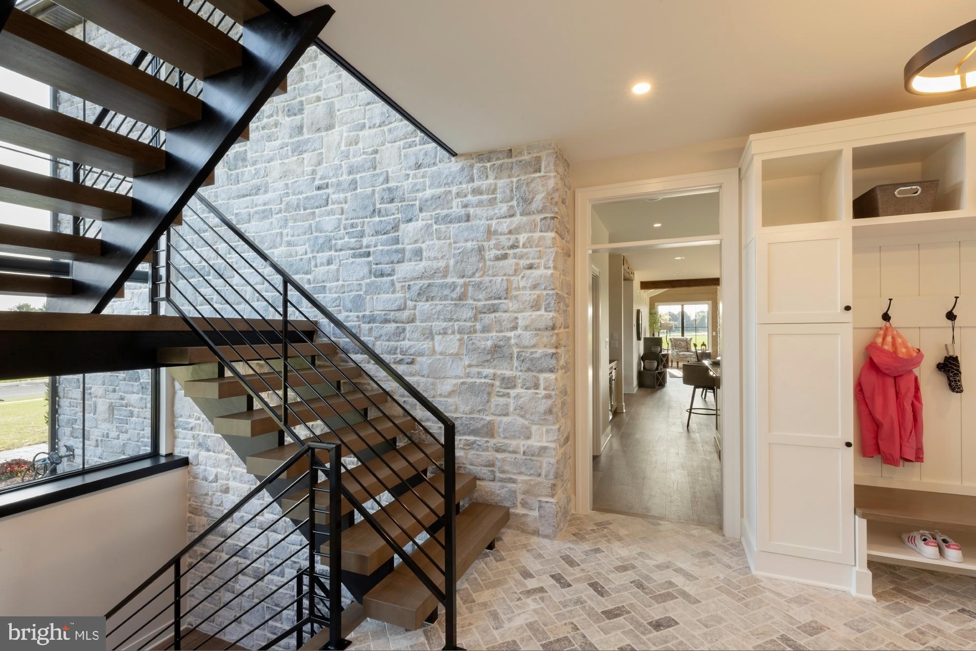 FARM CREST - Residential