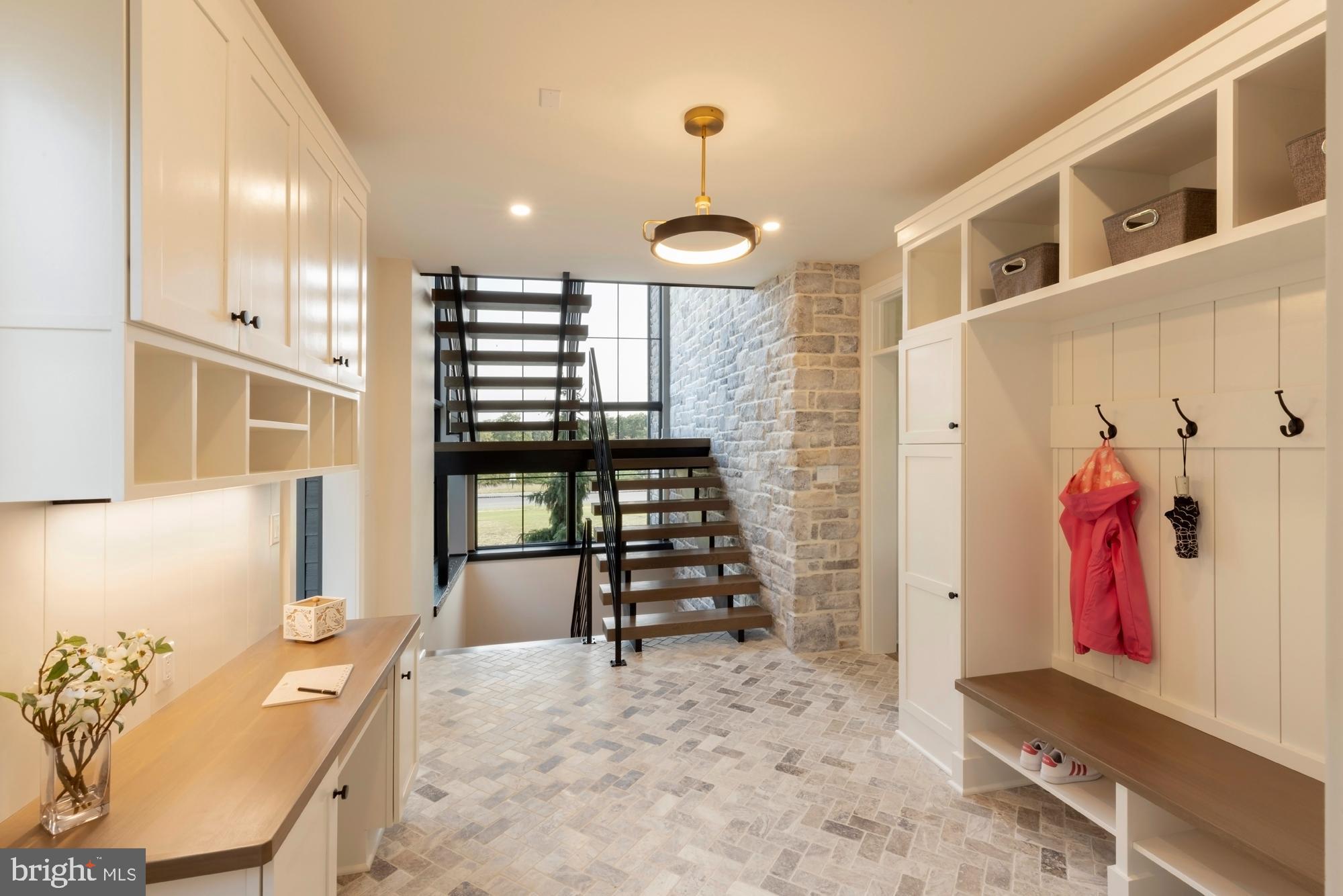 FARM CREST - Residential