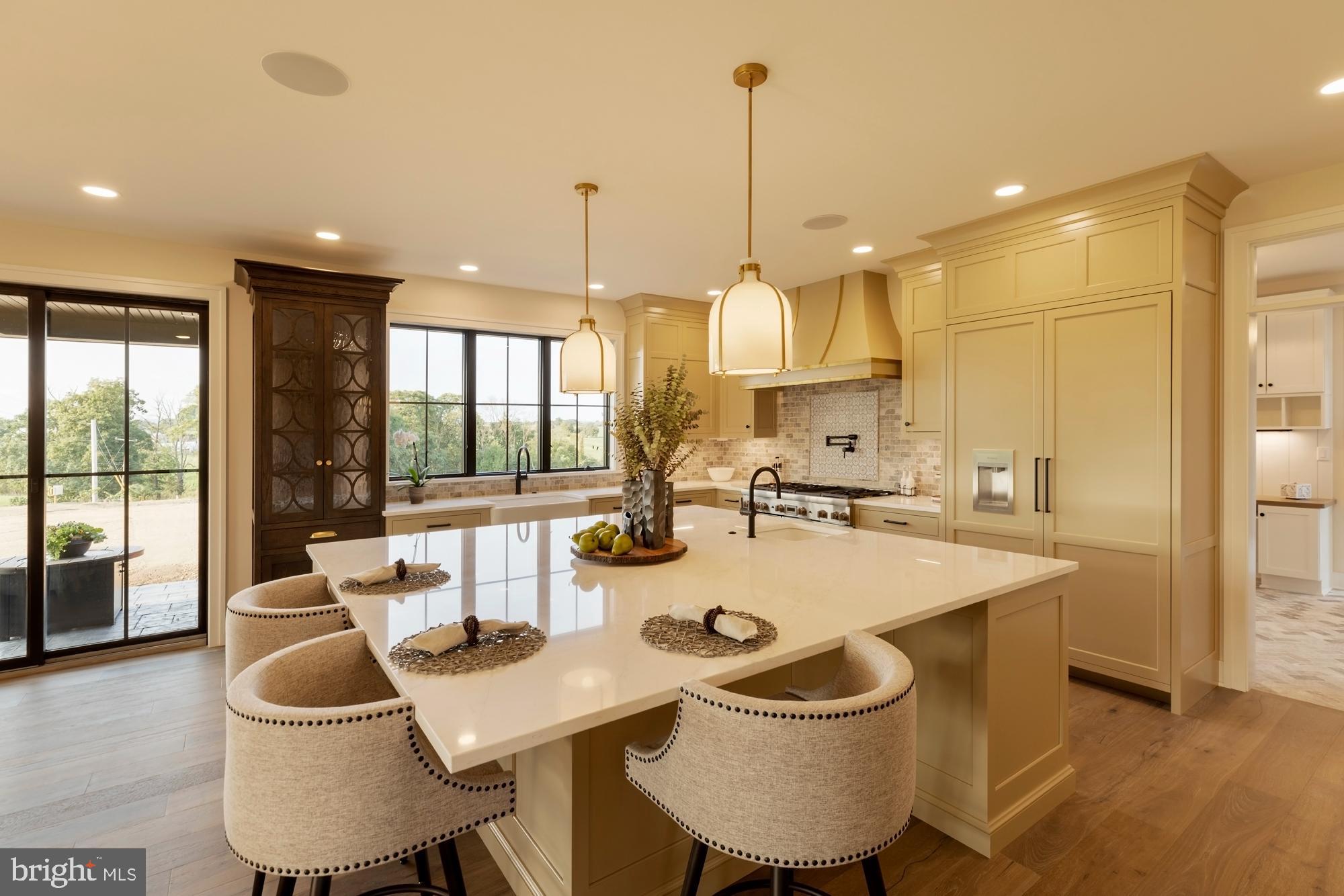 FARM CREST - Residential