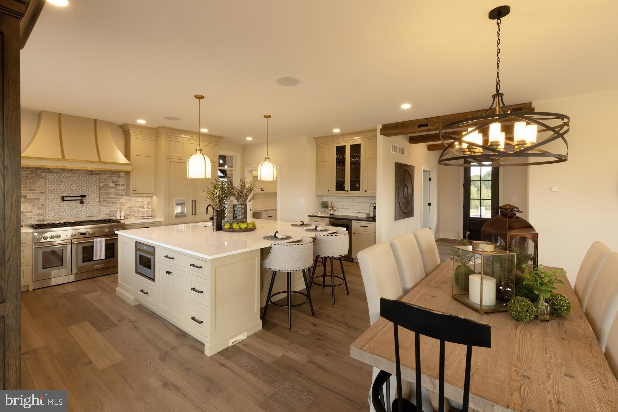 FARM CREST - Residential