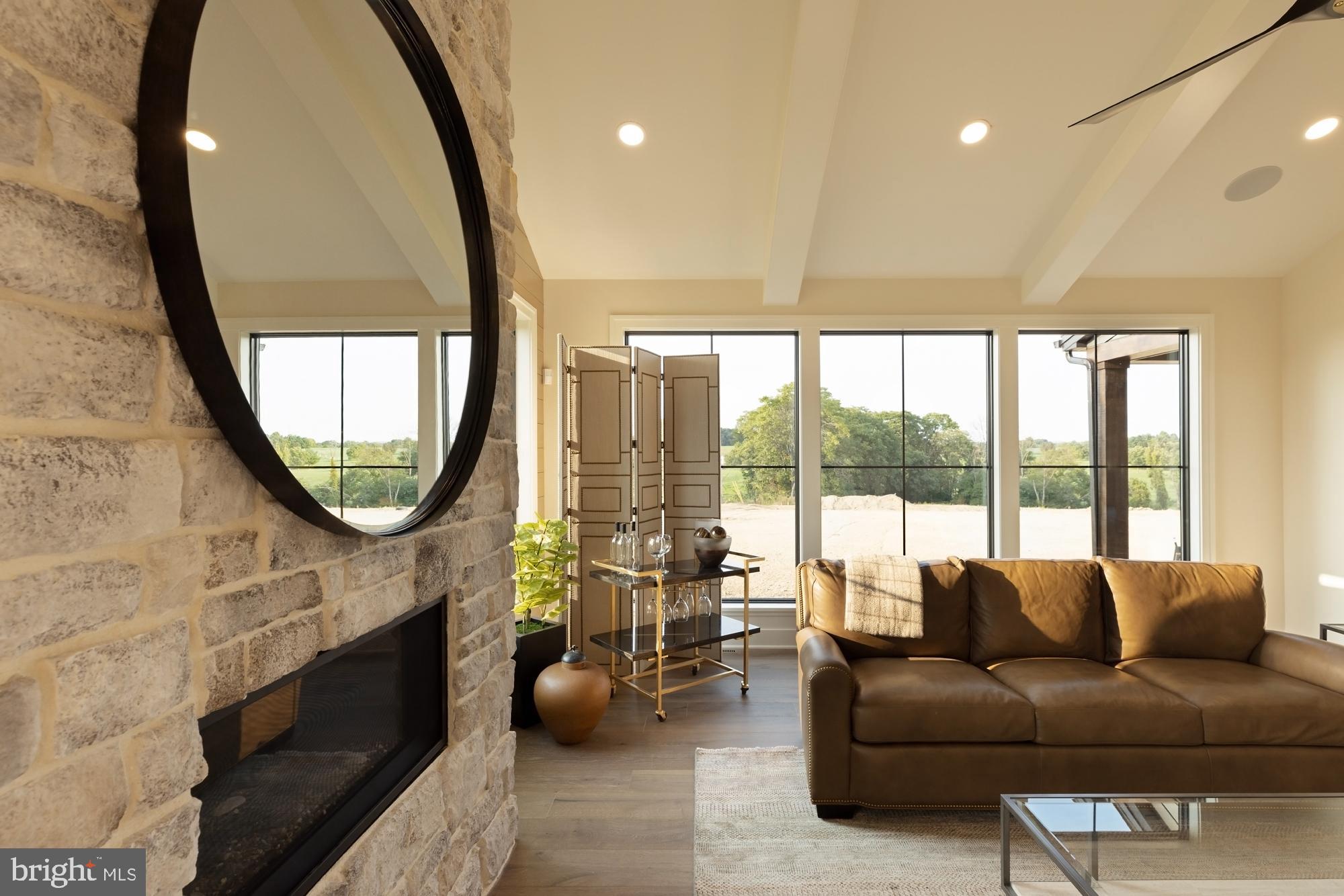 FARM CREST - Residential