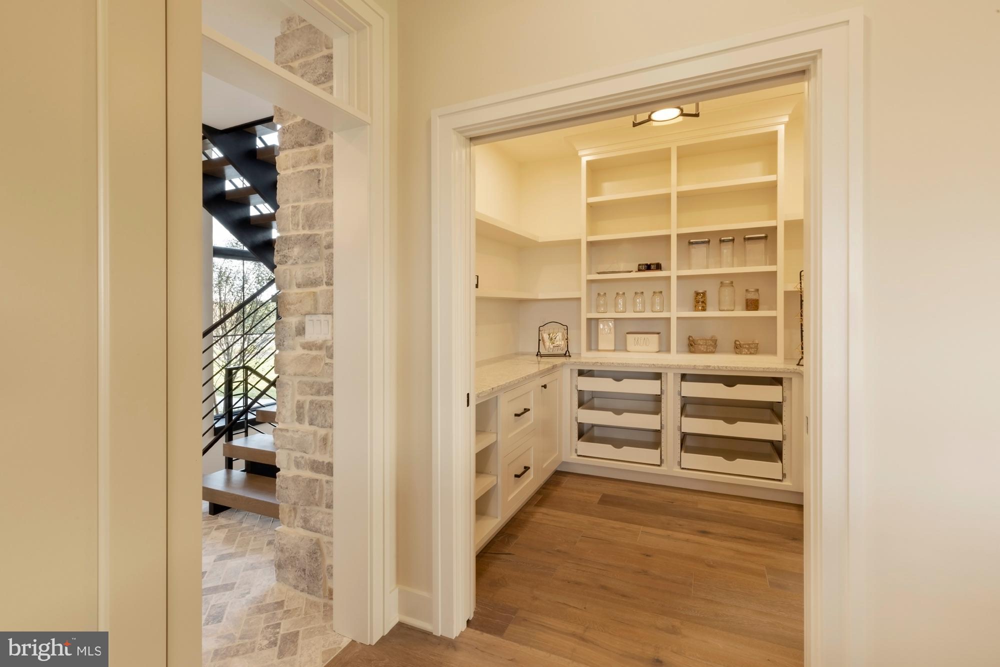 FARM CREST - Residential