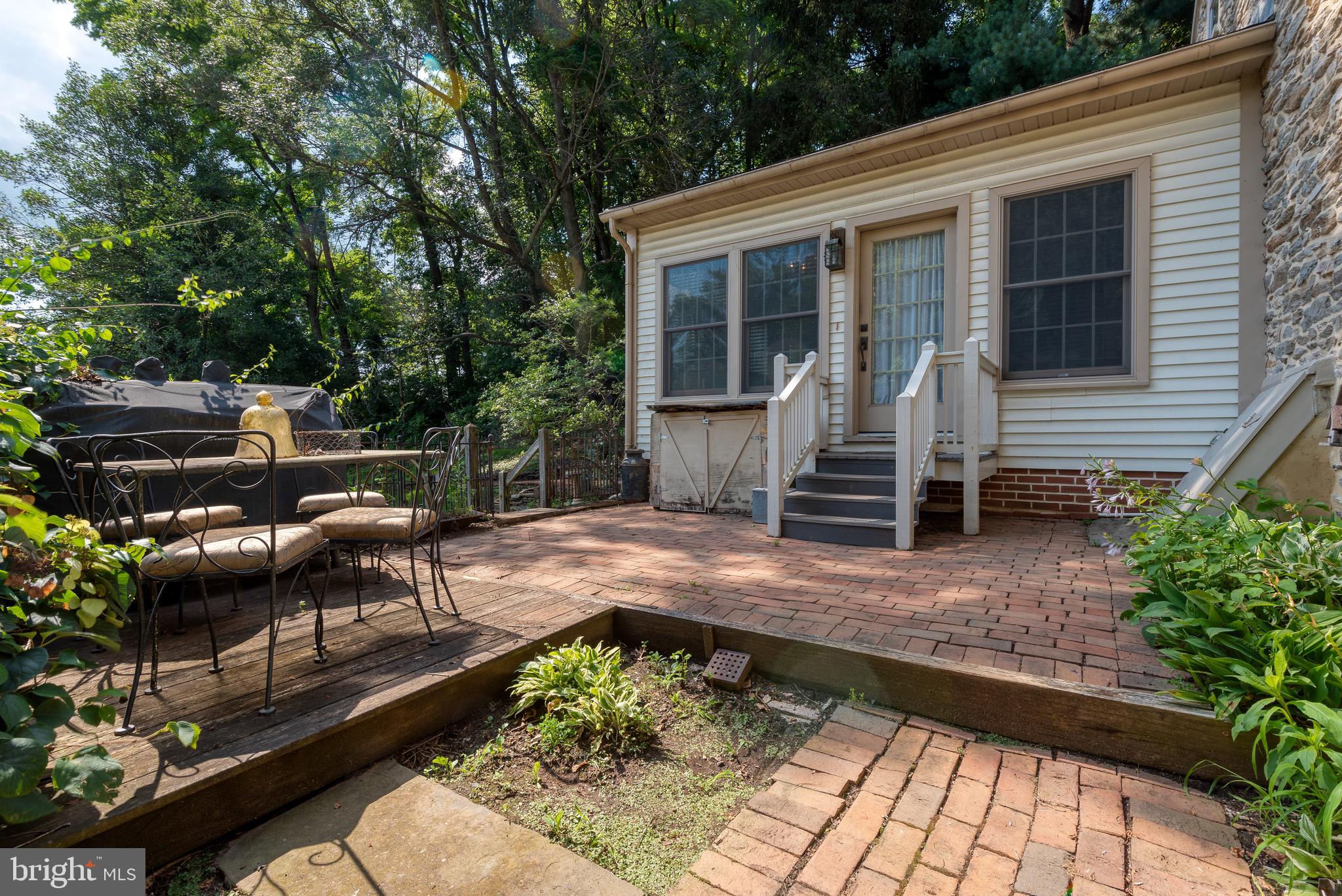 WHITE OAK - Residential