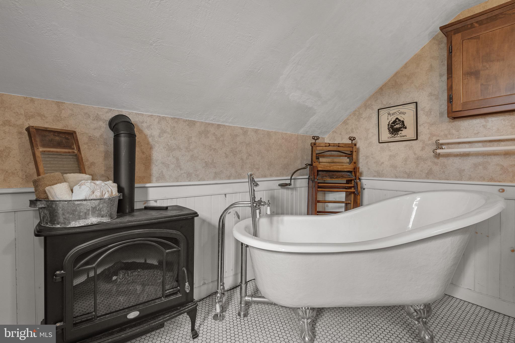 WHITE OAK - Residential