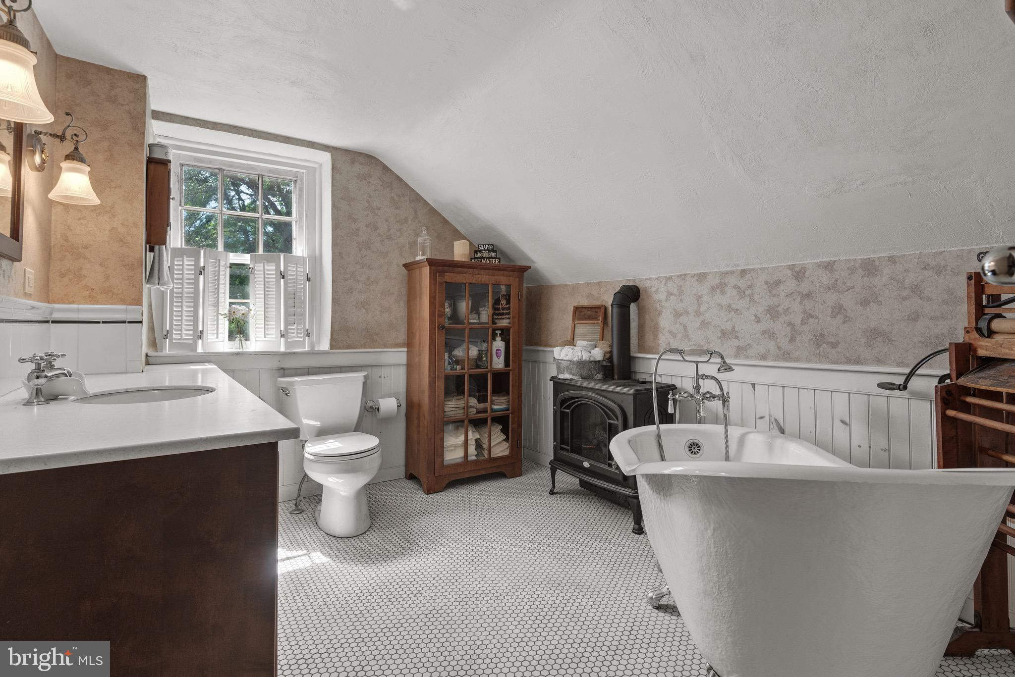 WHITE OAK - Residential