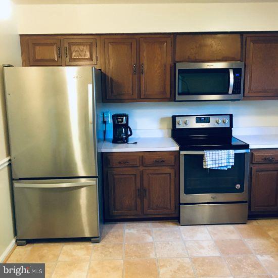 STONEHURST - Residential Lease