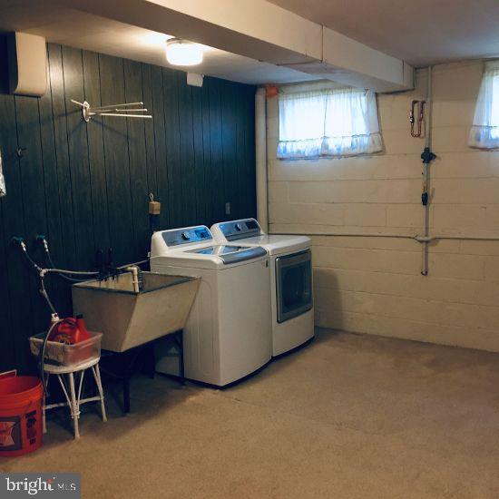 STONEHURST - Residential Lease