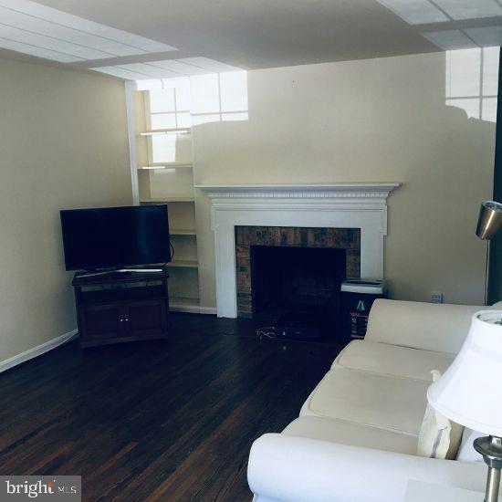 STONEHURST - Residential Lease