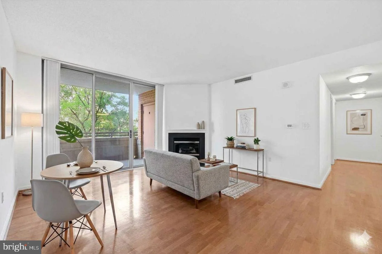 11710 Old Georgetown Rd Unit 327, North Bethesda, MD, 20852