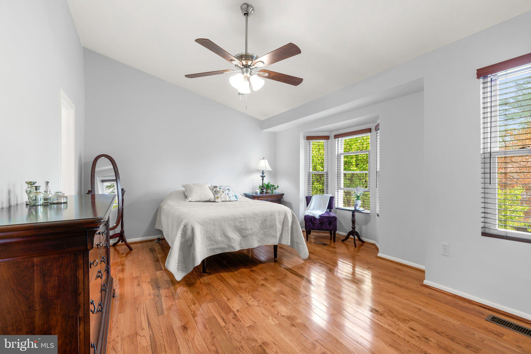 COLLEGE VIEW - Residential