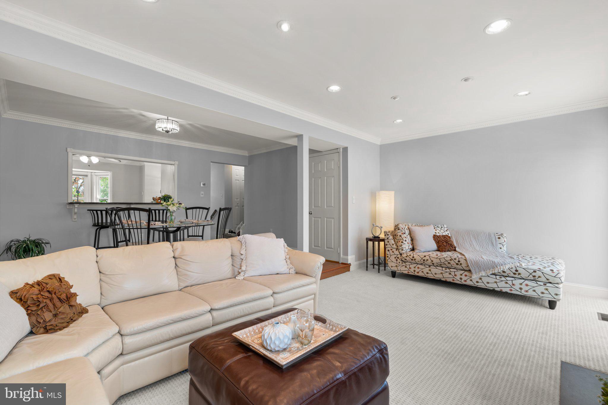 COLLEGE VIEW - Residential