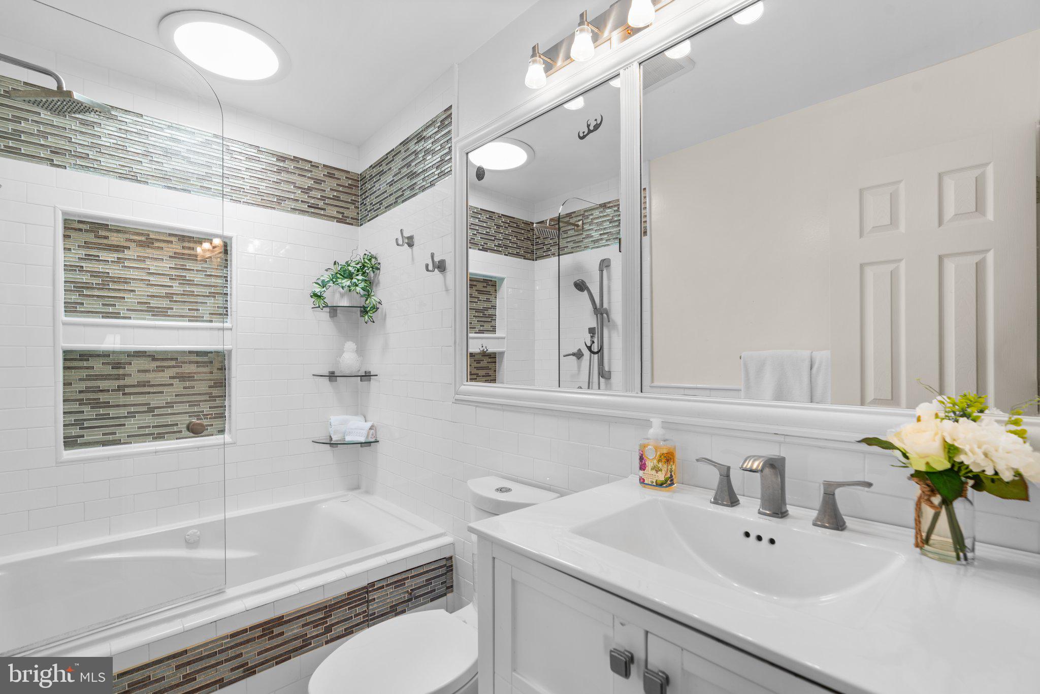 COLLEGE VIEW - Residential